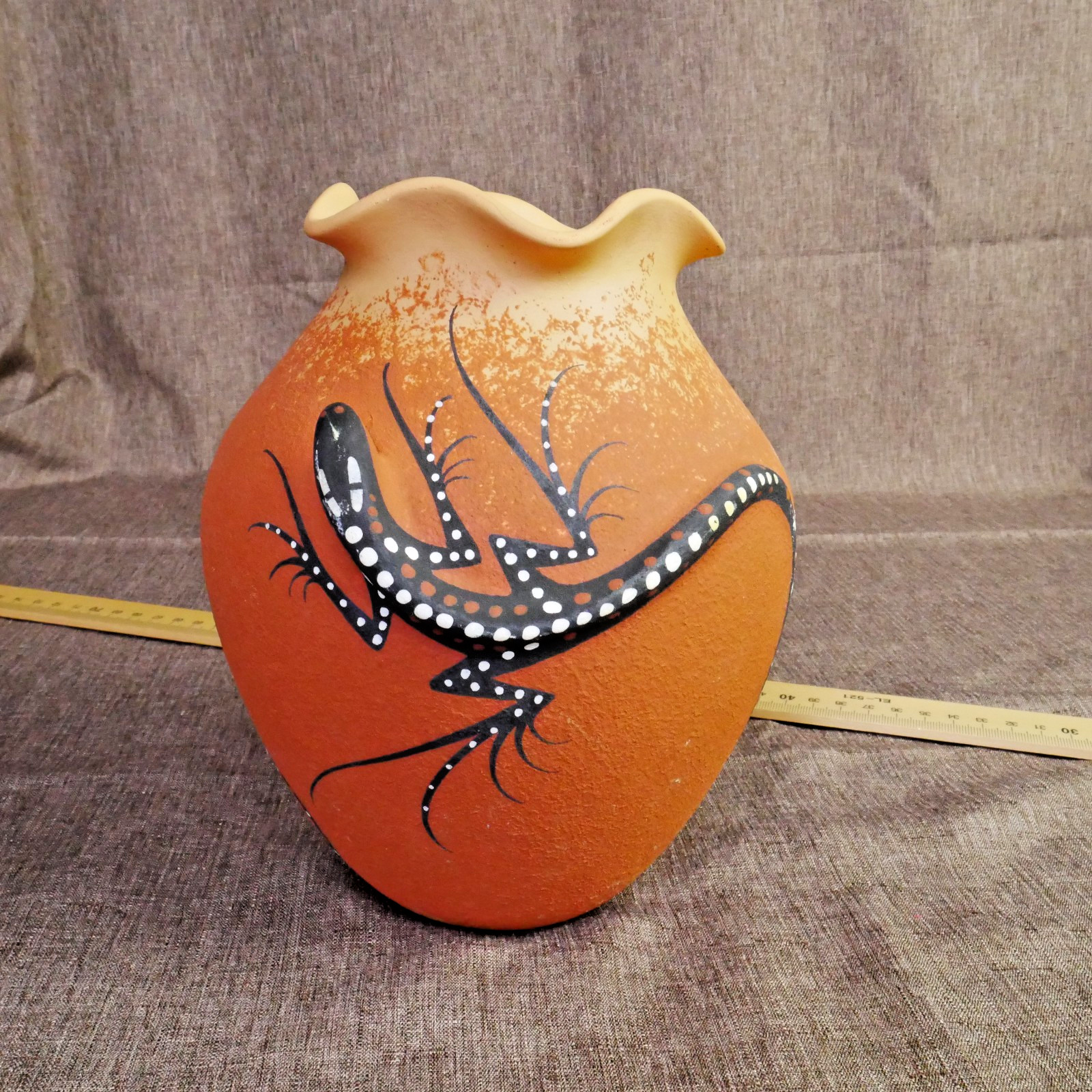 Zuni Pottery Deldrick Lorenda Cellicion Lizard Native American Signed Vase Mint