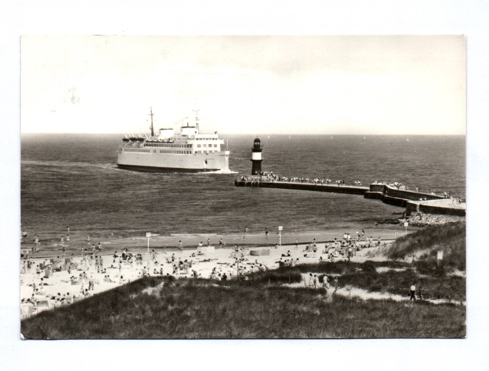 Postcard Rostock Warnemünde 1977 ferry Warnemünde at the Molenspitze