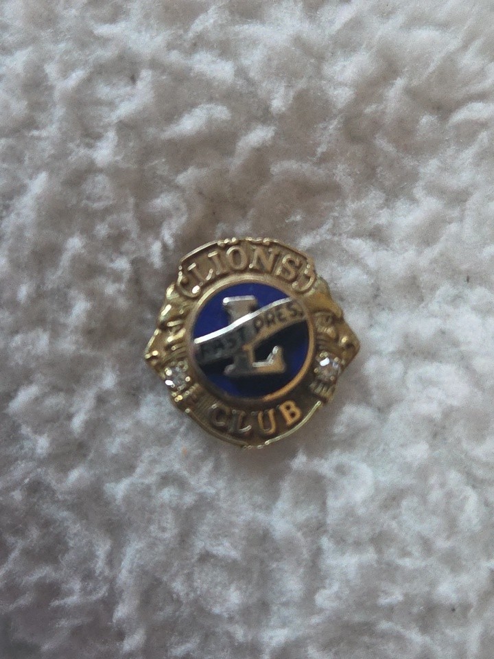 Vintage 10K Solid Gold Lions Club Past President Pin Diamond Accents Fraternal