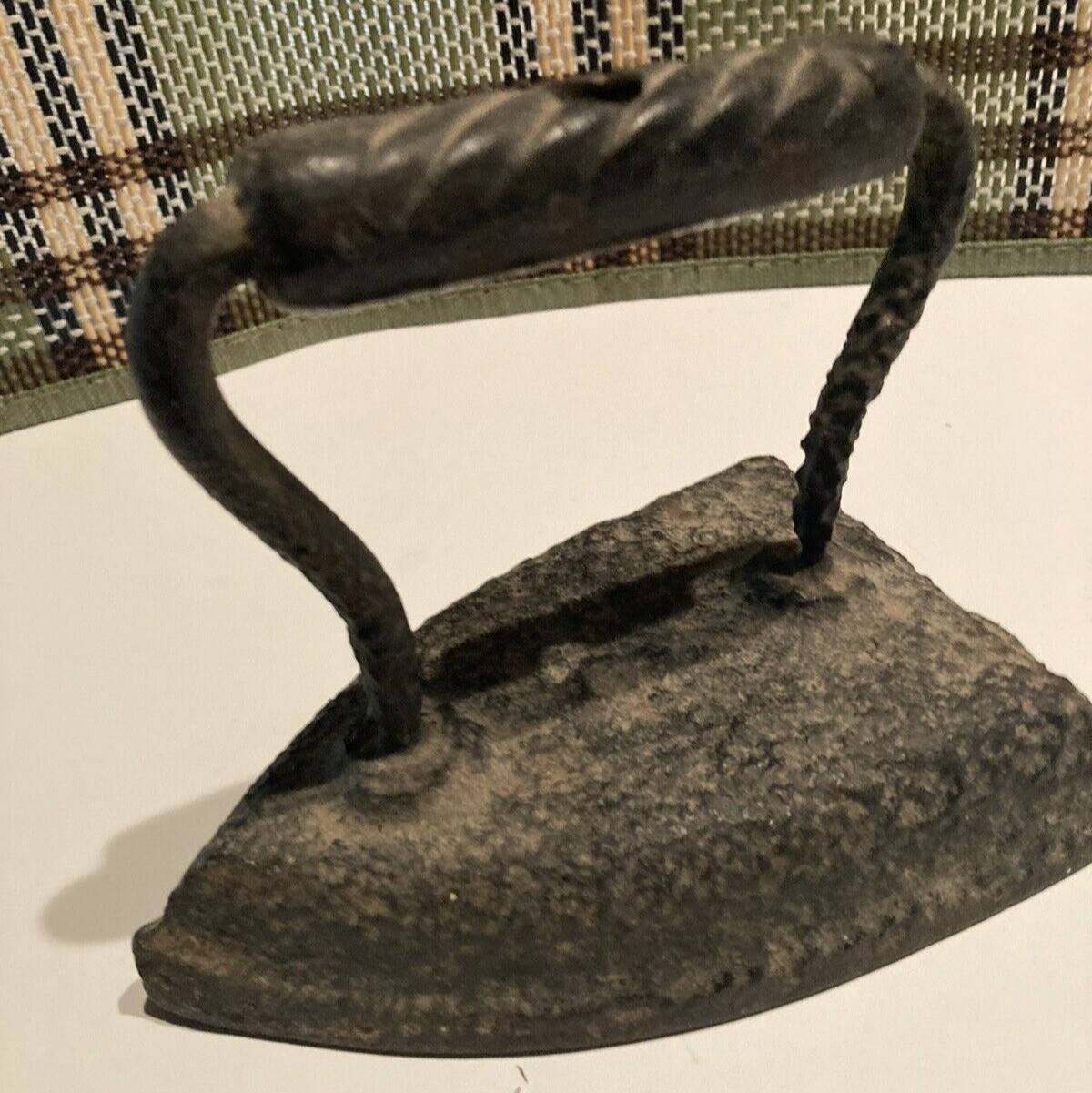 IRON CAST IRON ANTIQUE FLAT IRON - VINTAGE
