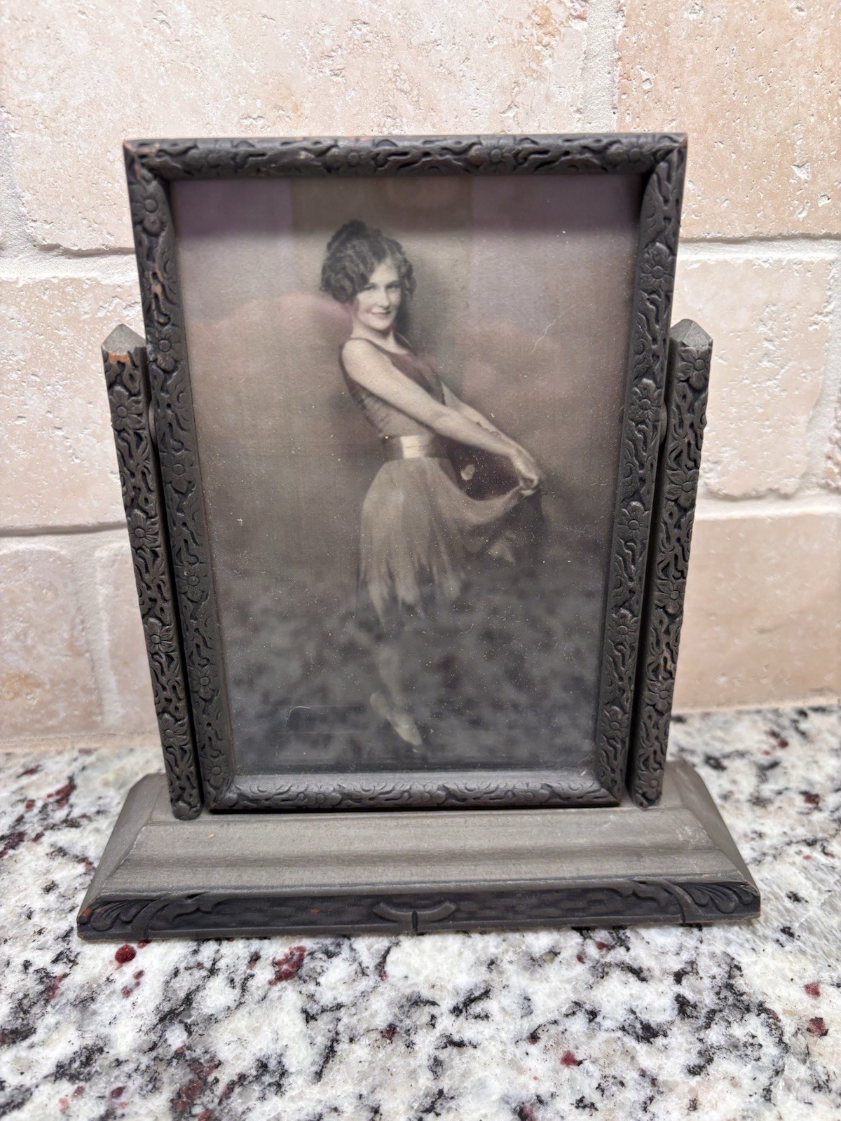 Antique 1920’s Art Deco Swivel Picture Frame Gray Wood Berry Paint Co Flawless