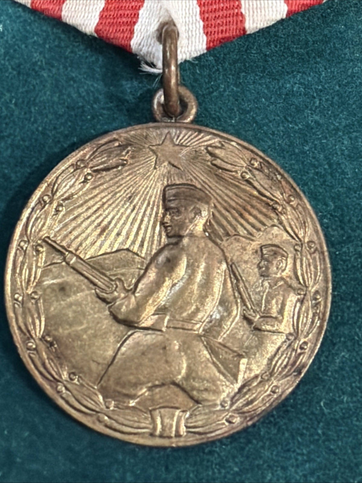 ALBANIA MEDAL OF BRAVERY -1945- single class ALBANIAN MILITARY MEDAL