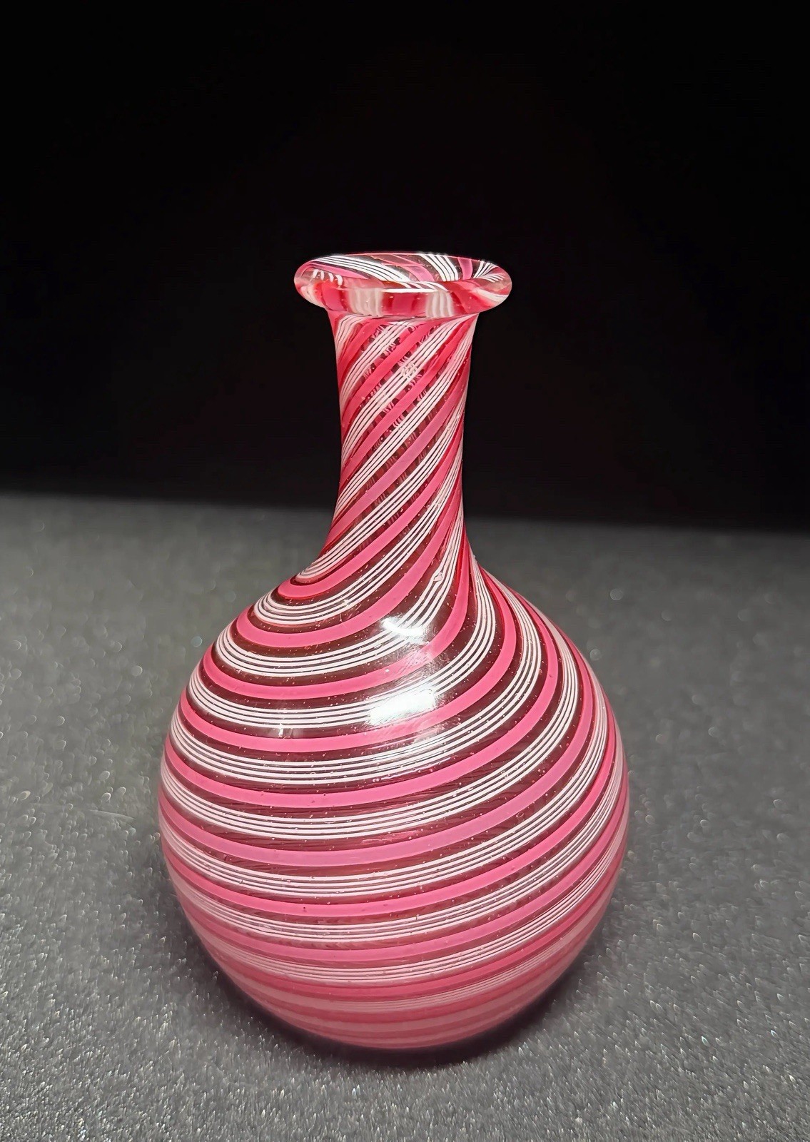 Murano Art Glass Vase Pink White Filigree Spiral Stripes Italian 5.5” Tall