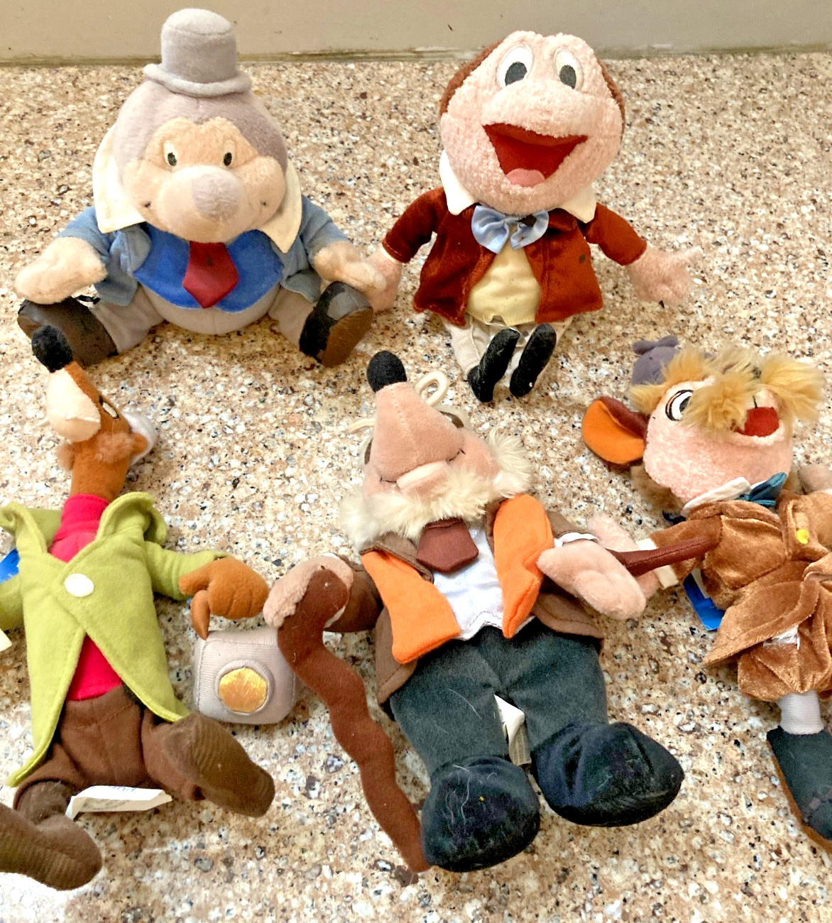 VERY RARE VTG MR TOAD BEAN BAG PLUSH DOLLS  ALL FIVE INCLUDING WEASEL