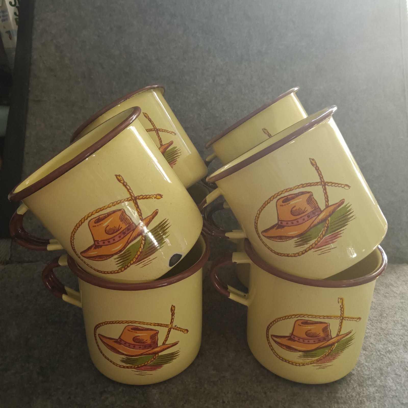 VTG Monterrey Western Ware Enamelware 8 Coffee Mugs in the Cowboy Hat Pattern