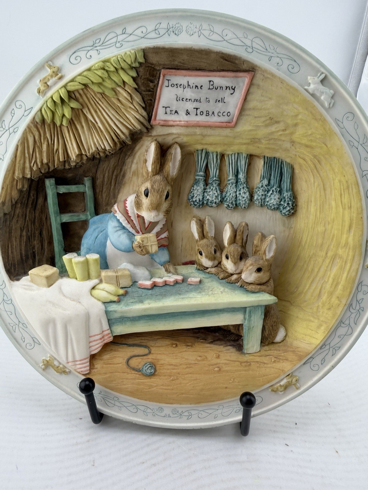 Beatrice Potter “ Rosemary And Lavender “. 3 D Musical Collectors Plate