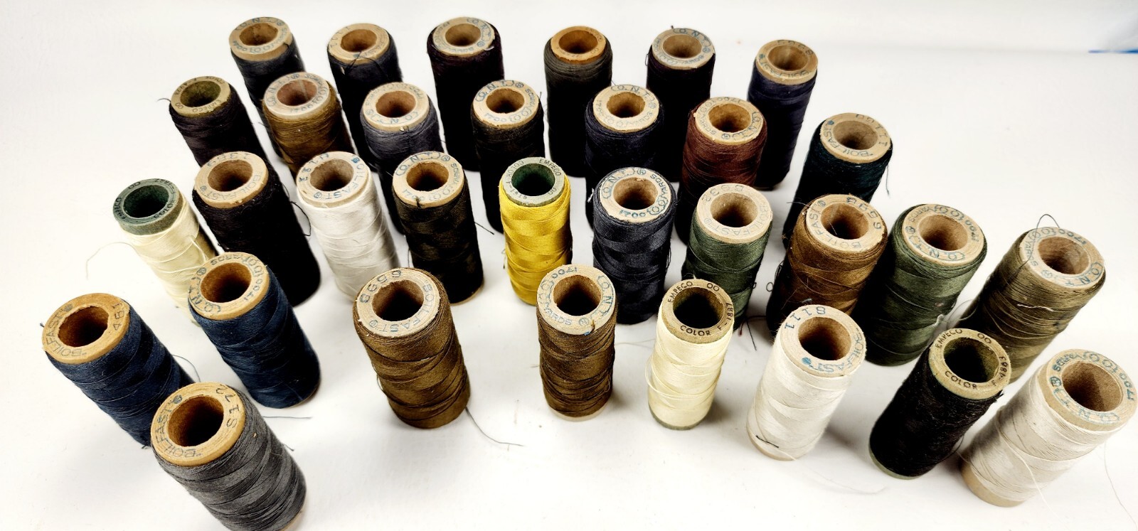 vintage Lot of 32 EMPECO BOILFAST wooden Spools