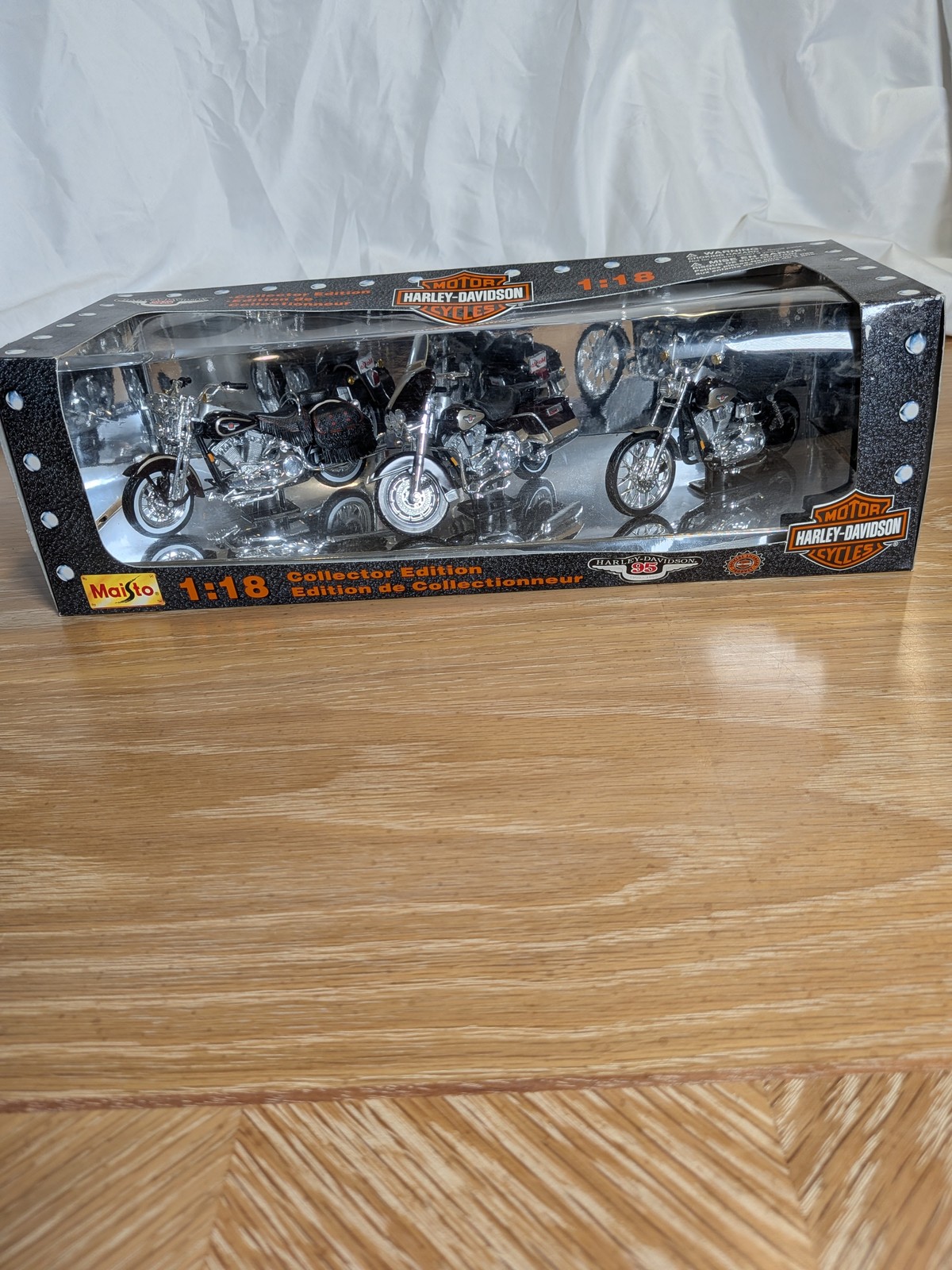 Maisto Harley-Davidson 1:18 Collector Edition 3-Motorcycle Diecast Set Series