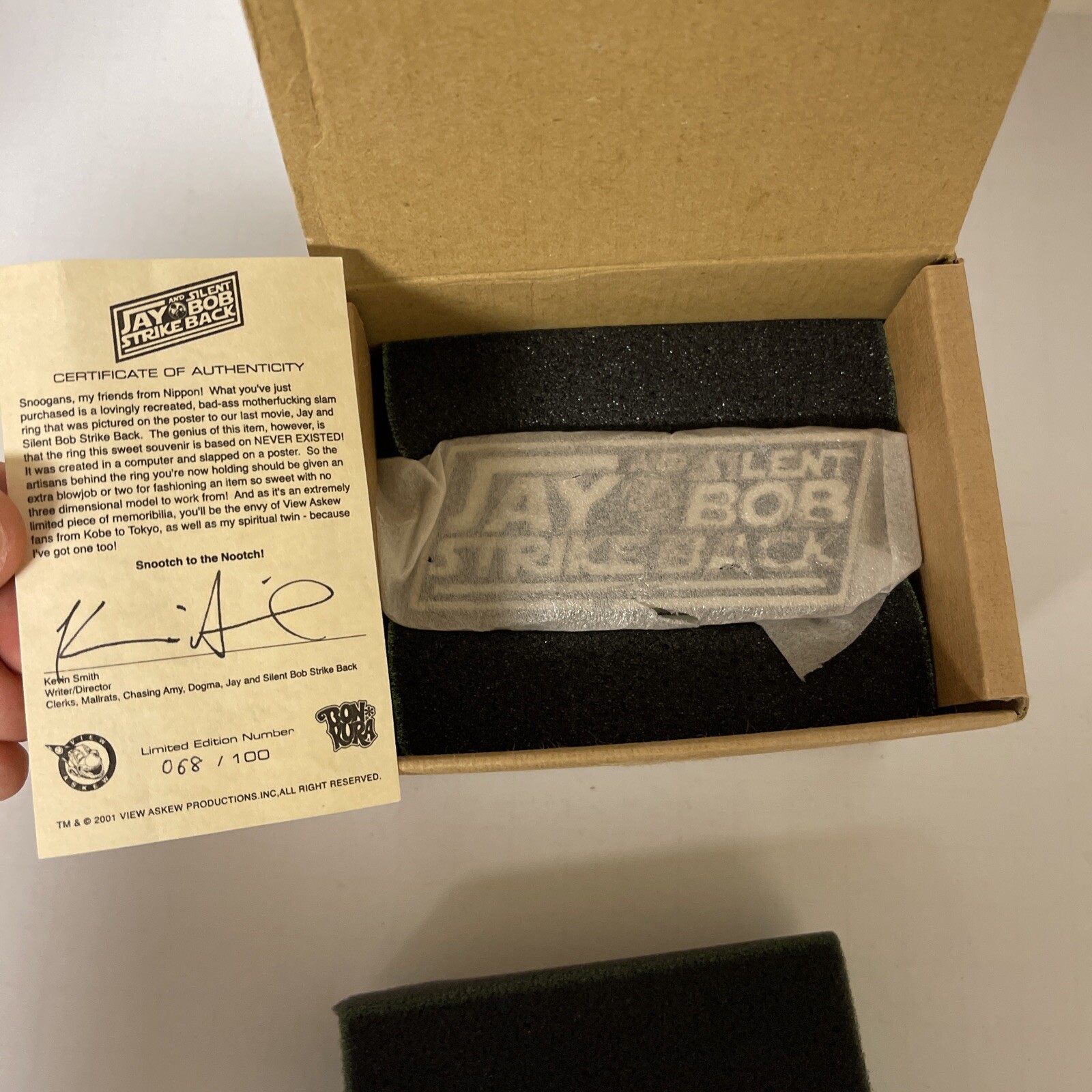 2001 NEW JAY AND SILENT BOB STRIKE BACK JAPAN PREMIUM RING 068/100 KEVIN SMITH