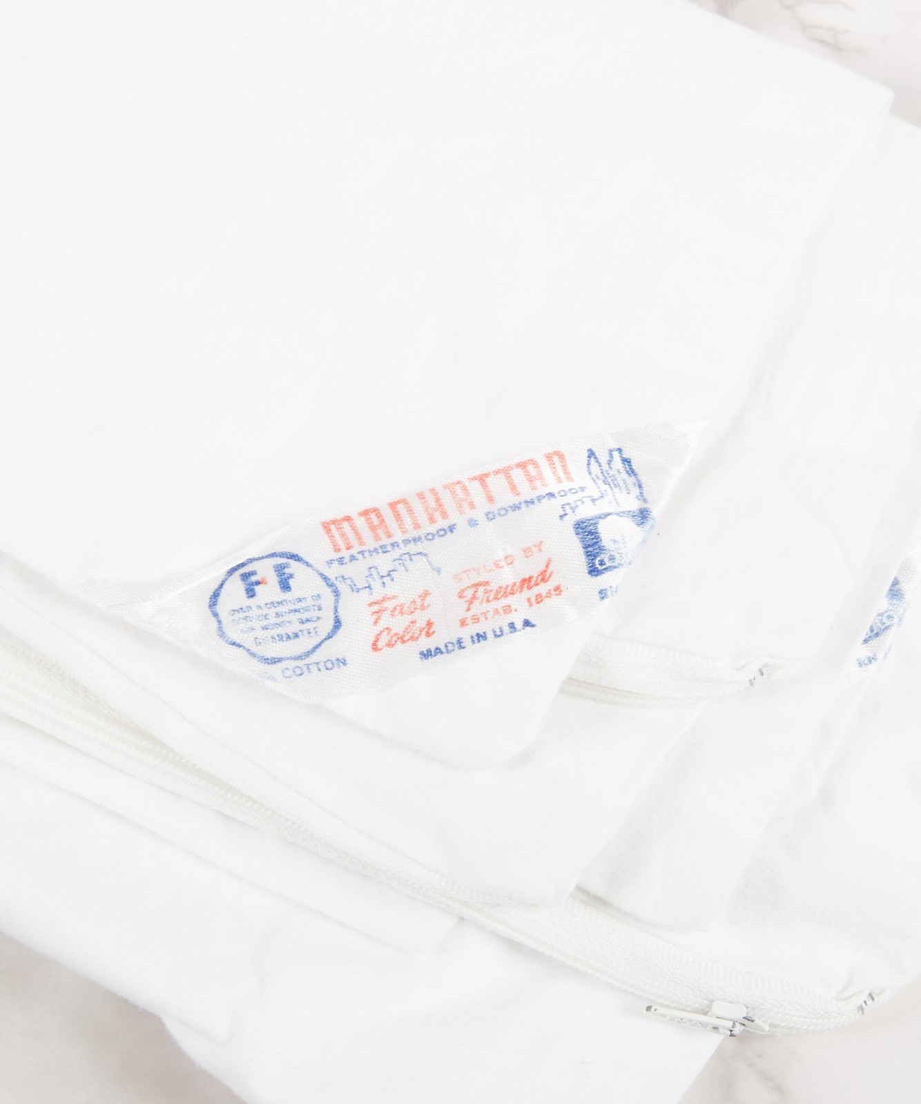 Vintage MANHATTAN  Standard Pillow  Sham  White  100% Cotton 27