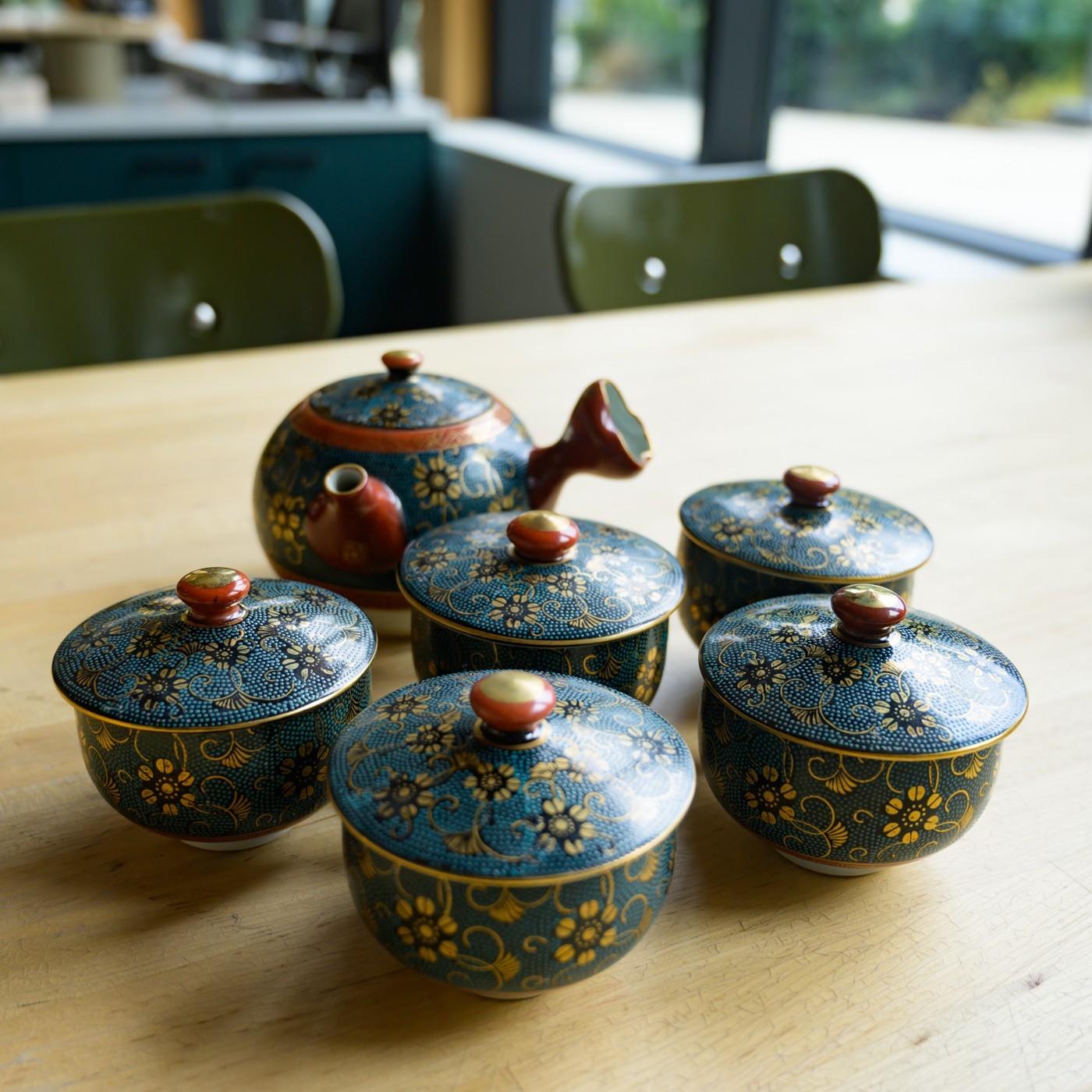Japanese Kutani Tea Set Teapot & 5 Lidded Cups Box Ao Chibu Vintage Porcelain