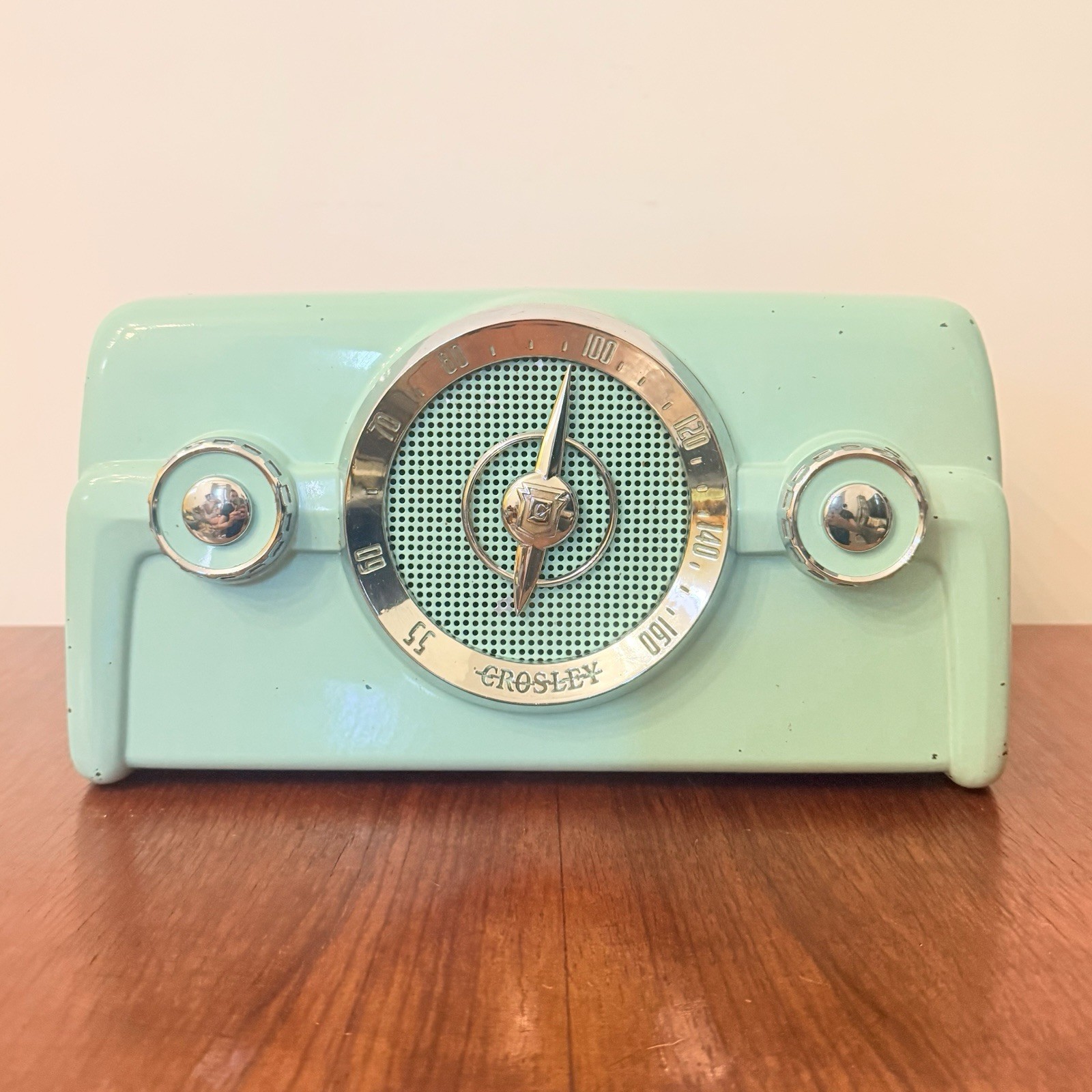Crosley Bullseye 10-139 Vintage MCM 1950 Mint Green Valve Radio