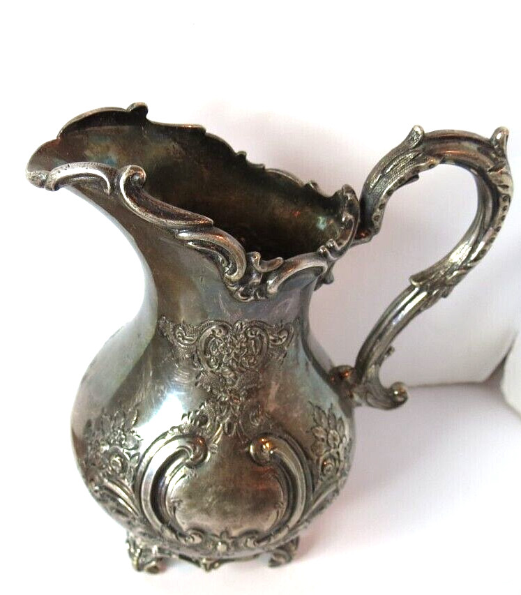 ANTIQUE SILVER PLATED SILVERSMITH COMP. 112 REGENT ST. LONDON CREAMER 5\