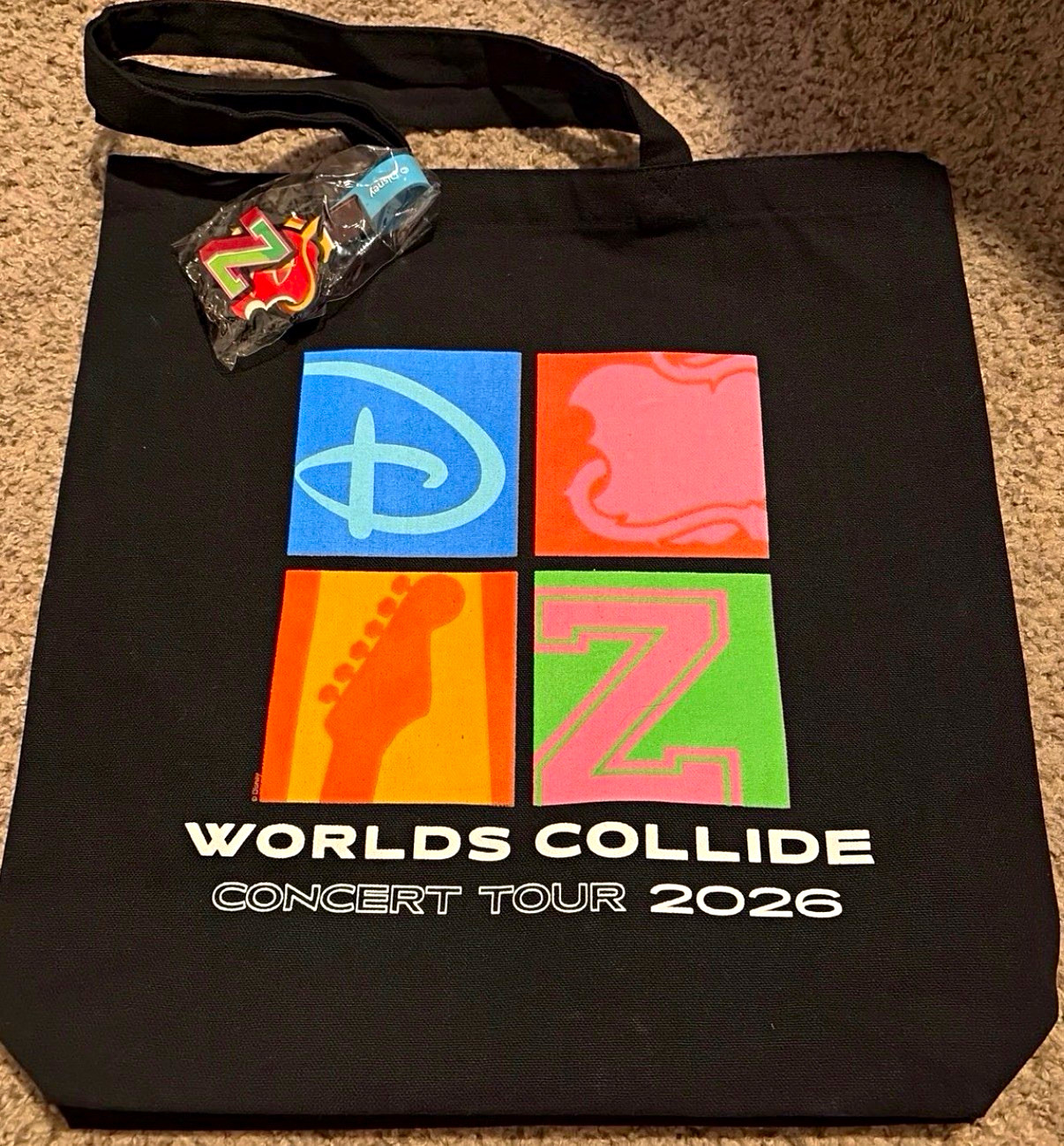 Disney Descendants Worlds Collide Concert Tour 2026 Large Black Tote w/Keychain