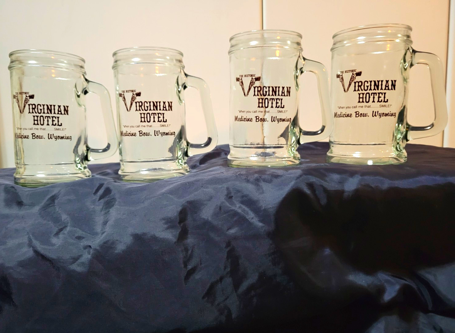 Vintage Set of 4 The Virginian Hotel Medicine Bow Wyoming Glass Beer Mugs Set
