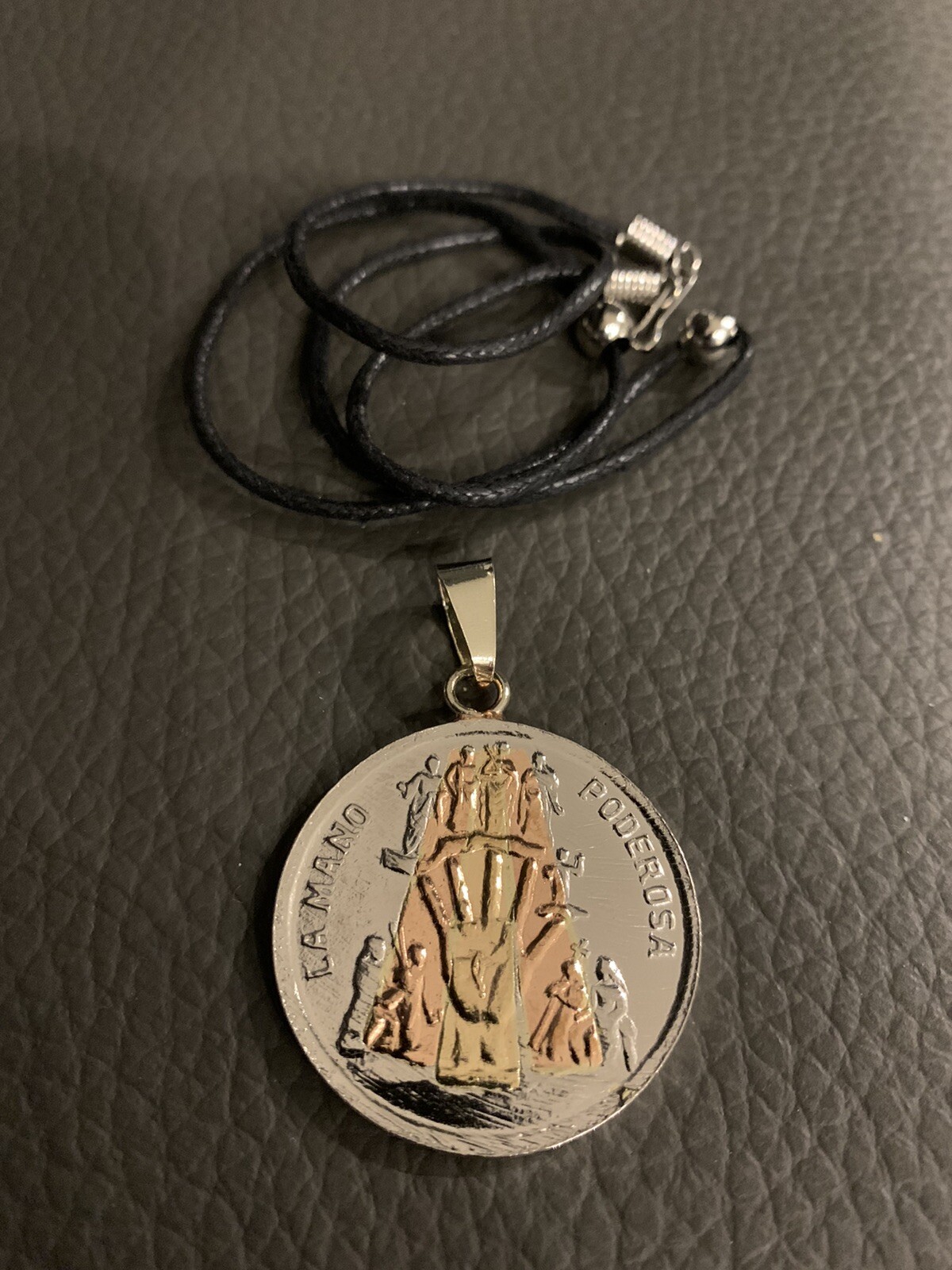 Powerful Hand  - Mano Poderosa -Tetragrammaton - Pentagram Star Pendant