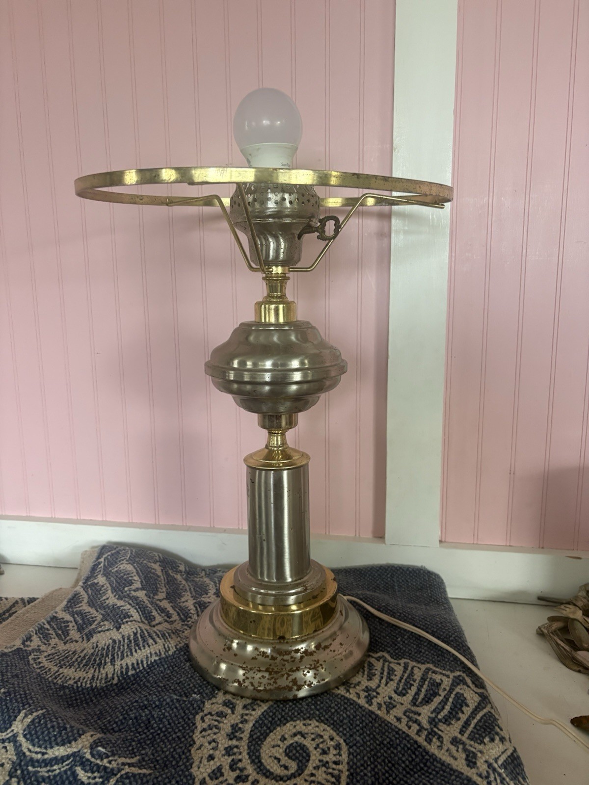 1920s Antique Parlor Style Lamp, Brass & Metal