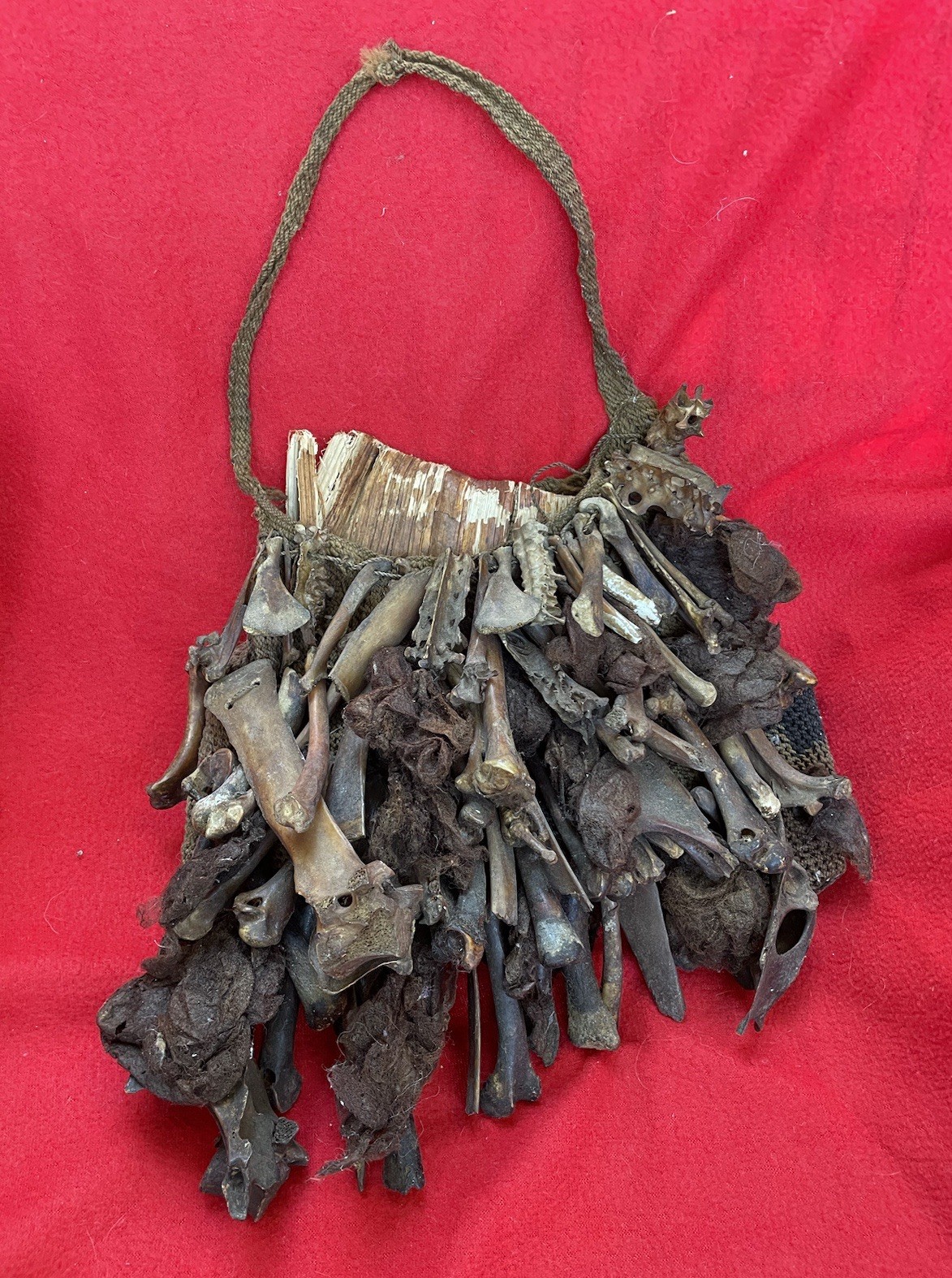 Headhunter Vintage Sacred Shaman Medicine Bilum Bag With Dozens Of Bones ~ PNG