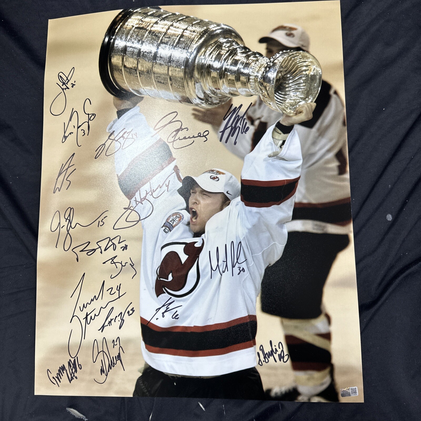 NJ Devils Autographed 2003 Team Signed 16x20 Photo Brodeur + Others Steiner CX