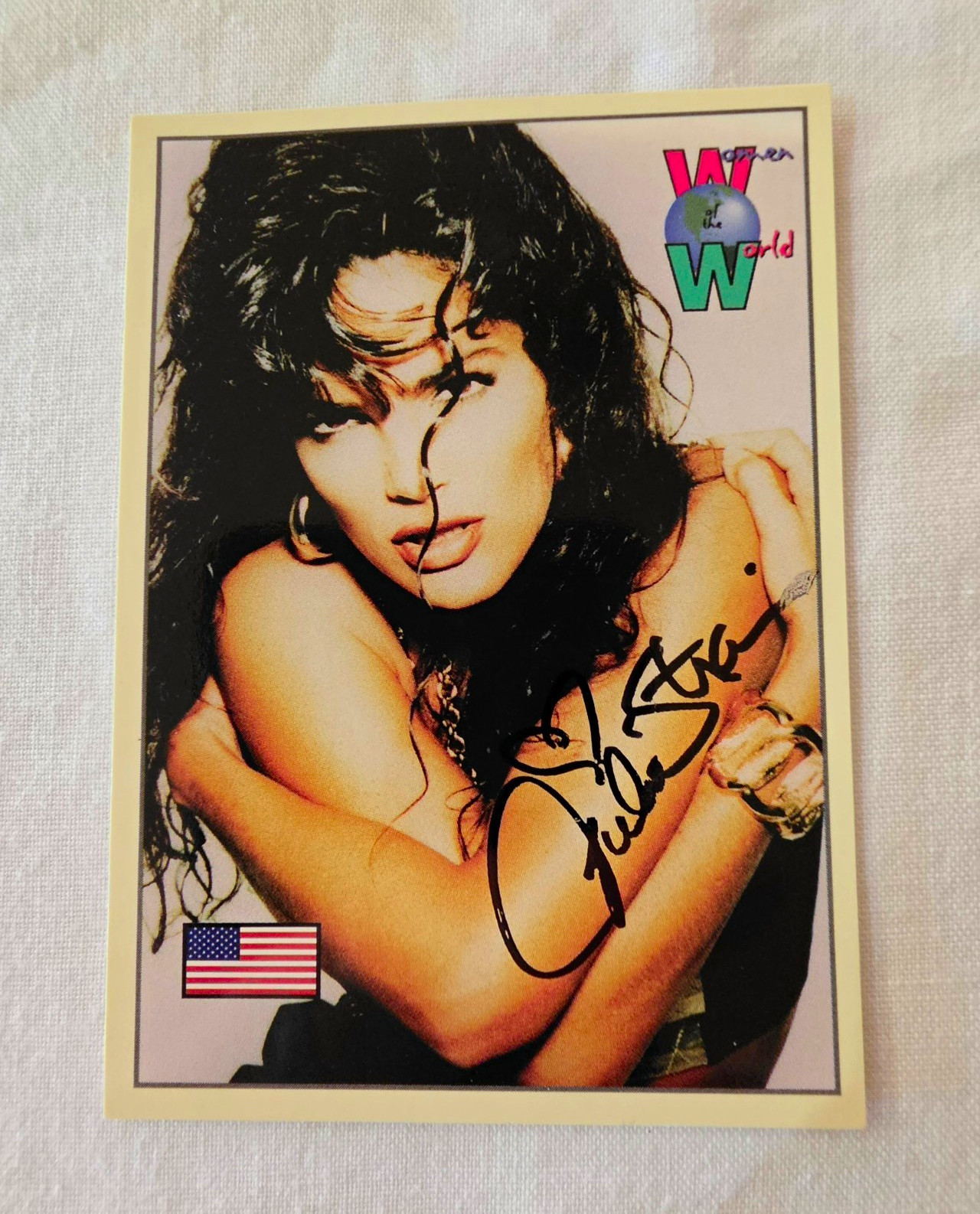 Vintage 1994 Julie Strain Women of the World -  Autographed Card #64 - FPG