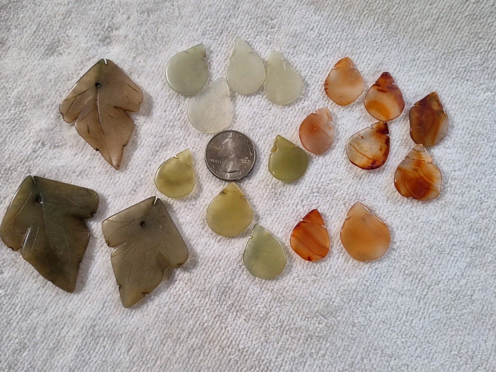 Vintage Carved Jade Tree Leaves Loose Pieces Lot For Crafts ~Assorted 