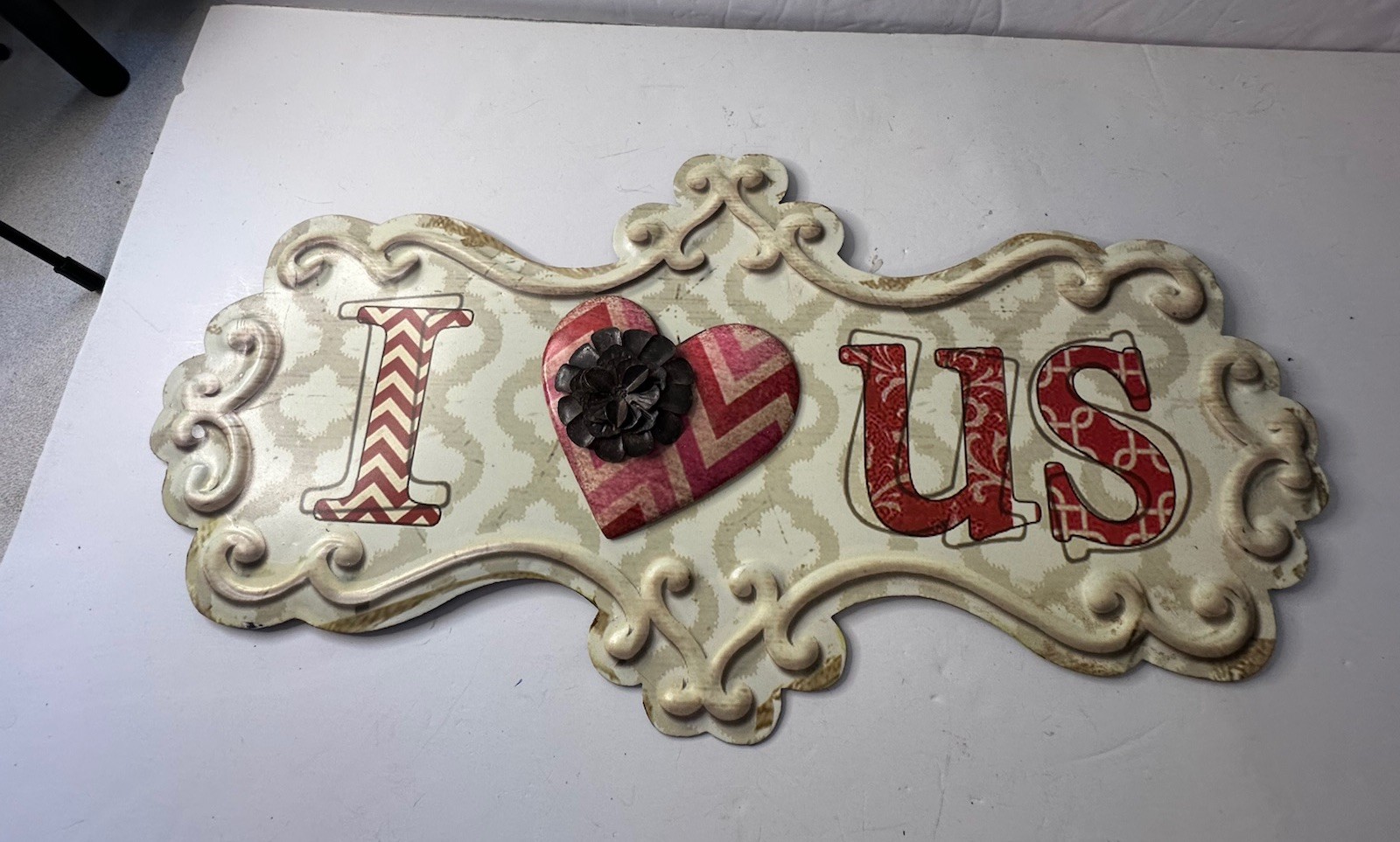 VTG “I Love Us” Metal Sign Valentines Day Decor Wall Hanging