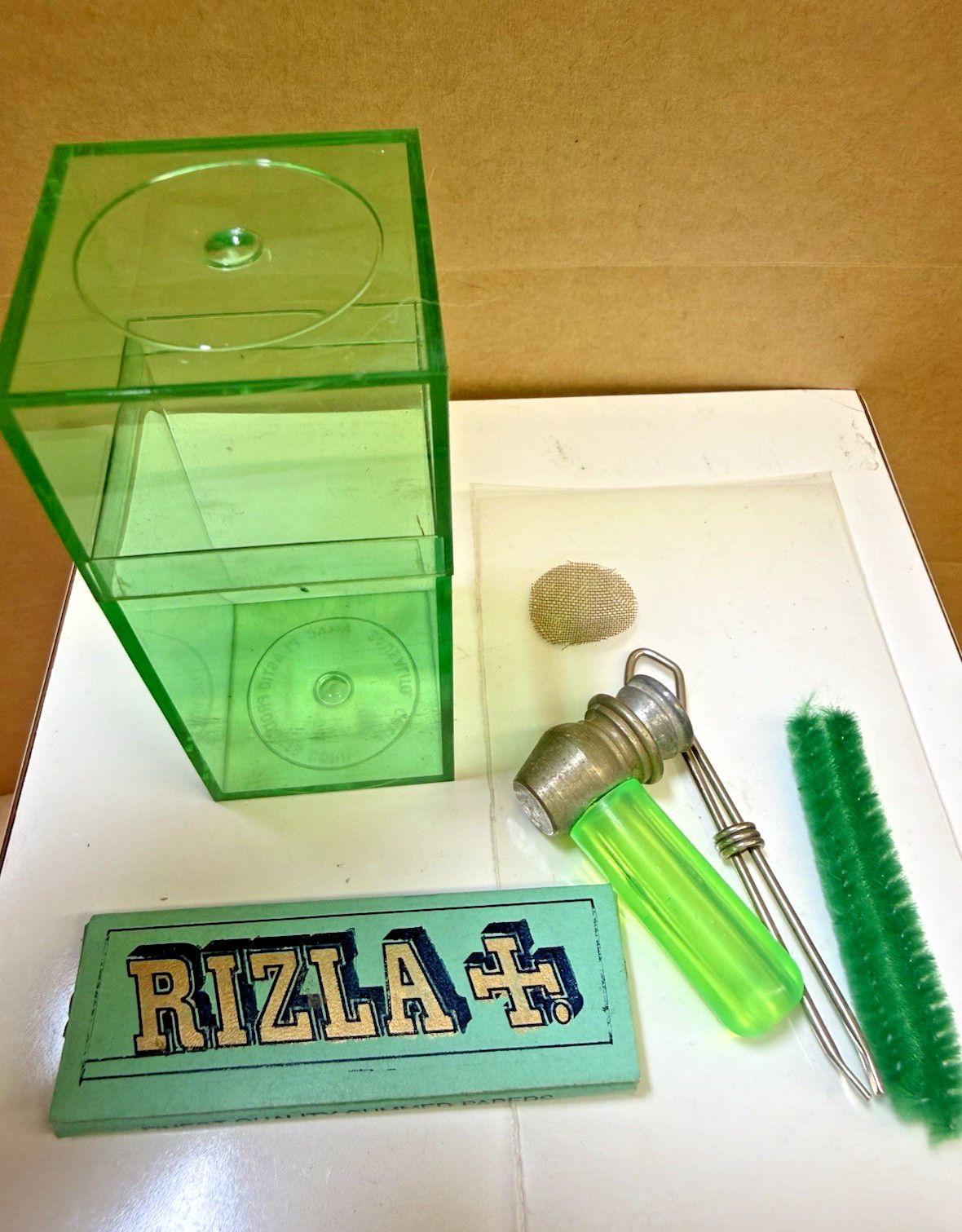 Org Rizla The Liberty Kit Vintage Unused Green W/ Pipe, Paper Roach Clip