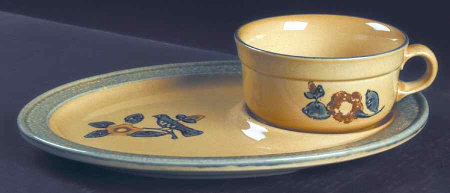 Pfaltzgraff America  Snack Tray & Soup Mug Set 2246099