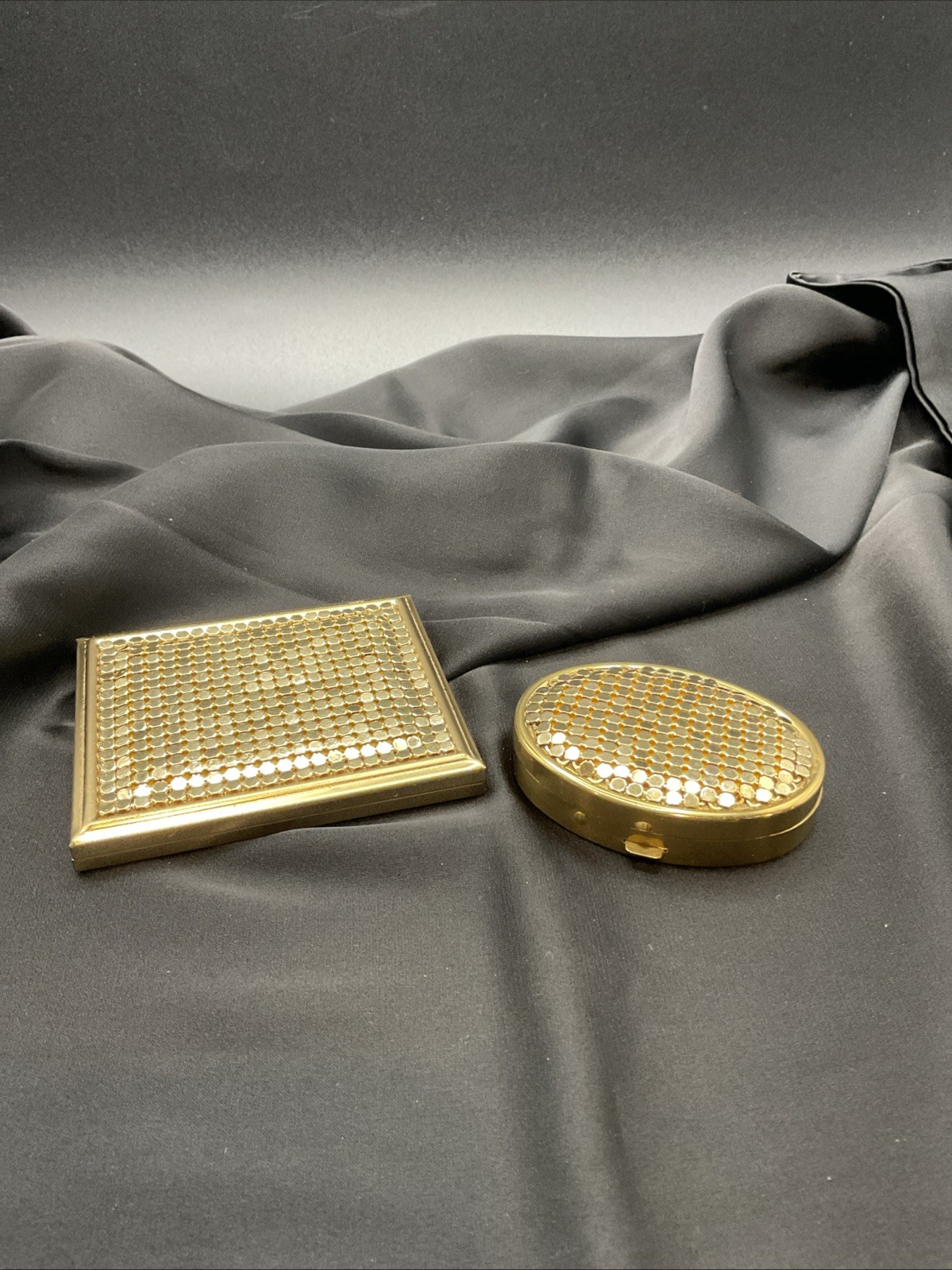 Rare Vintage Gold Tone Chainmail Decorative Compact with Mirror  & Pill Box