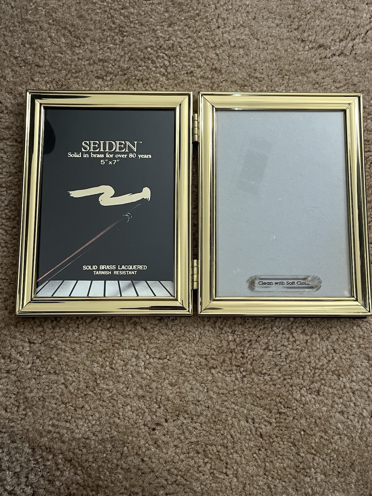 Vintage Seiden Solid Brass Double Picture Frame 5x7 Hinged Gold Tone Bifold