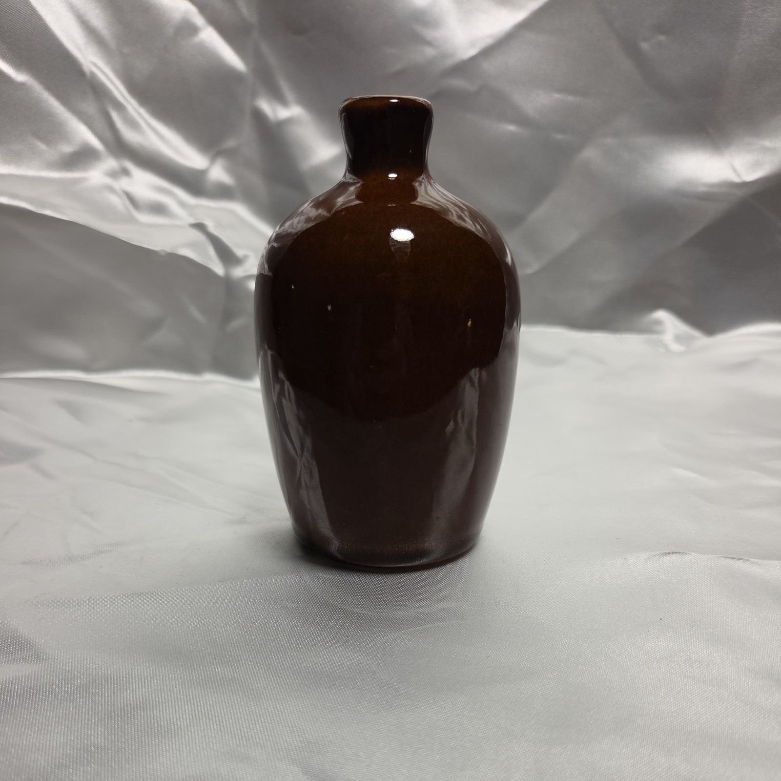 Hawick Pottery Vintage 4-1/4\