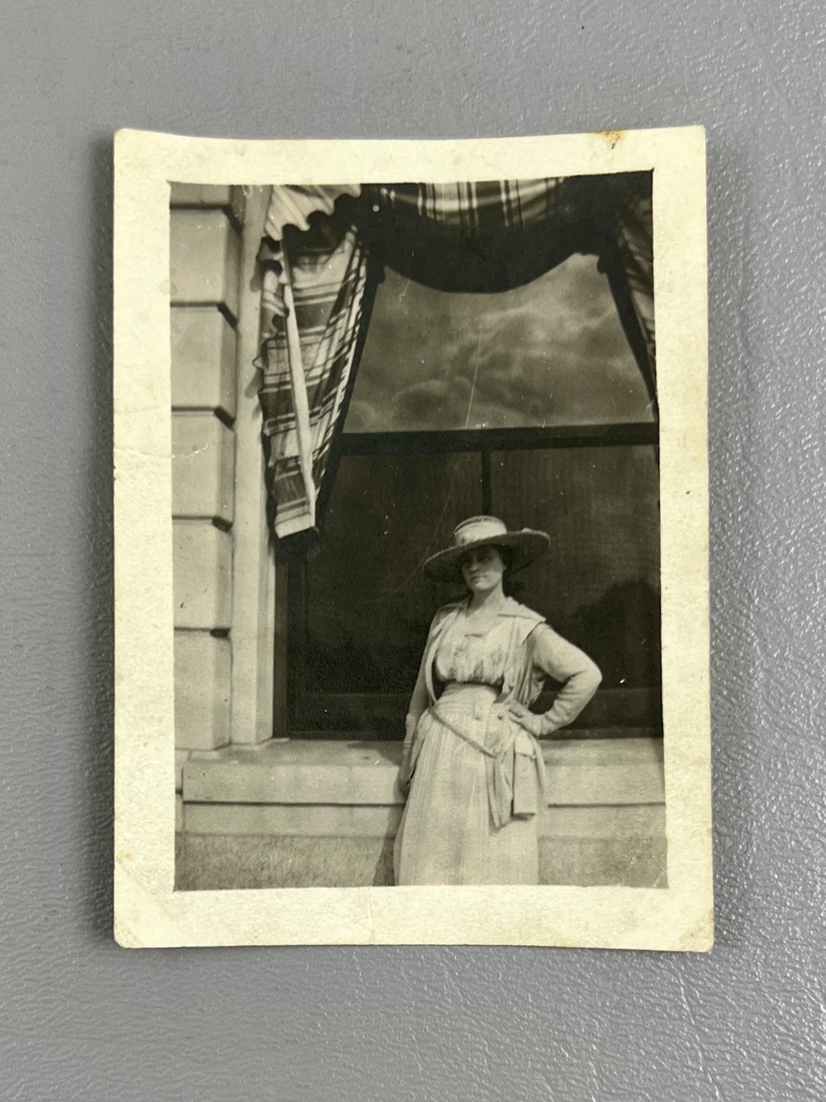 Antique 1910s Photo Woman Large Hat Edwardian Fashion Dress Original Snapshot