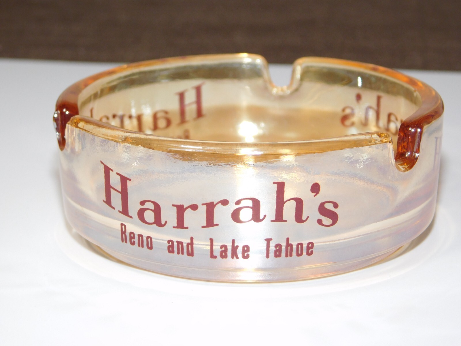 VINTAGE HARRAH\'S  RENO LAKE TAHOE  GLASS  CIGARETTE ASHTRAY