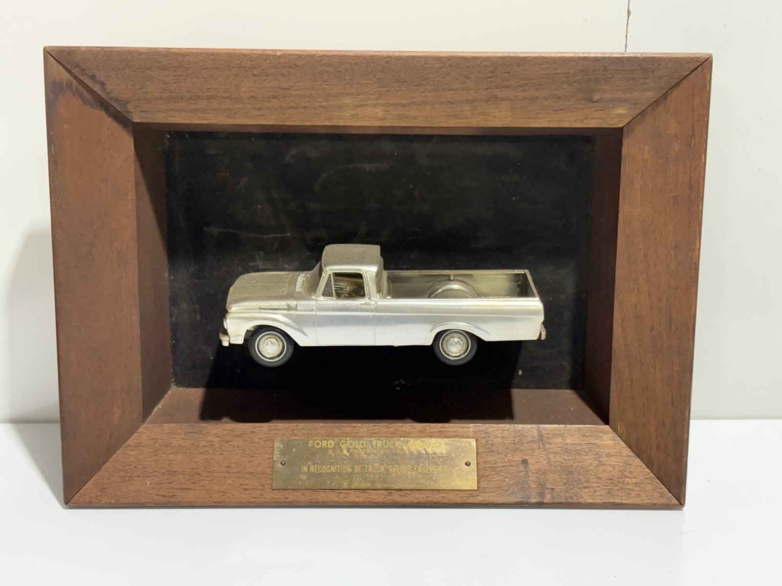 Ford Promo 1962-1963 F100 Pickup Award Dealership Display
