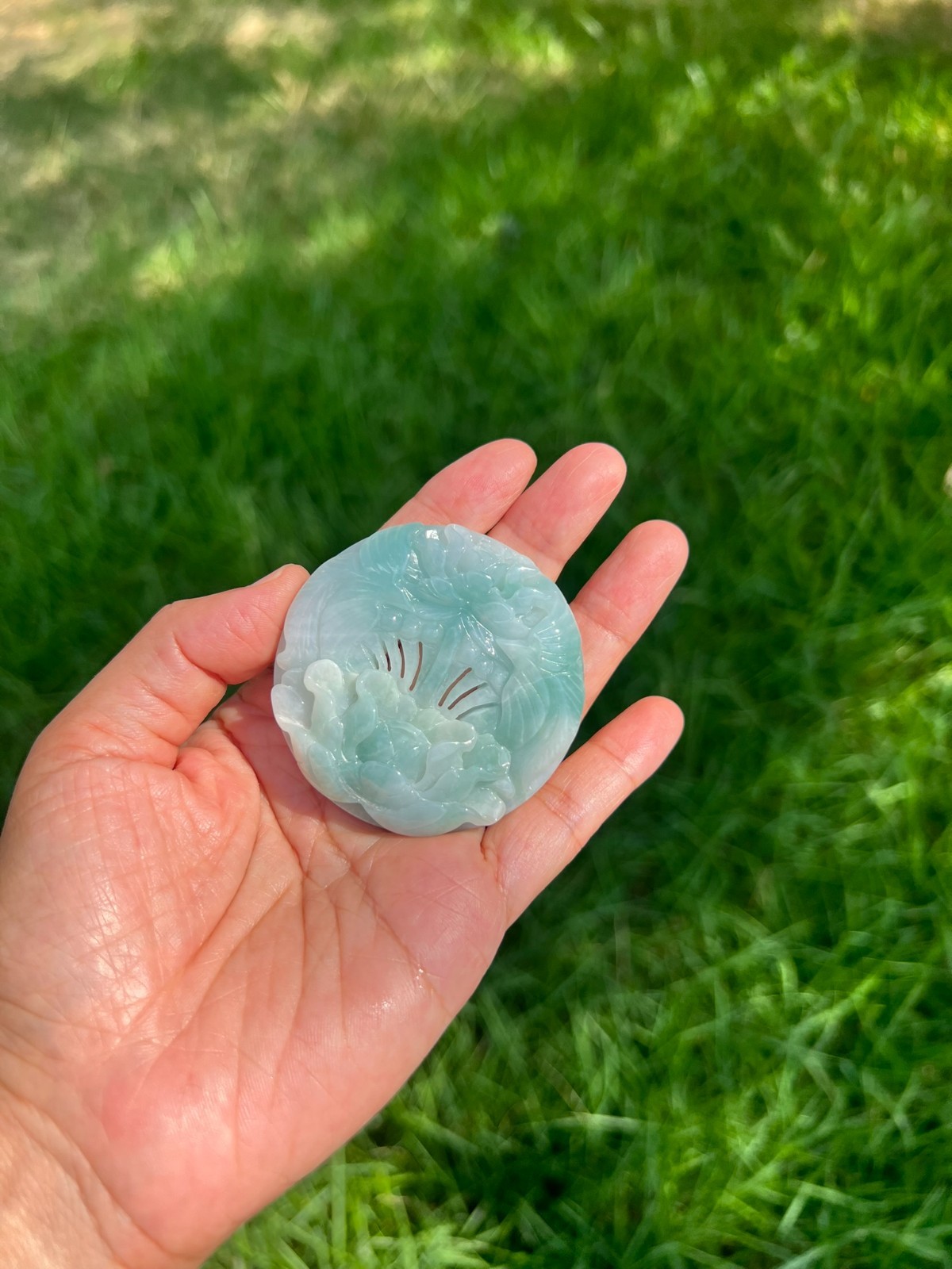 Icy Green 100% Natural Grade A Jadeite Jade Handplayer H359 a