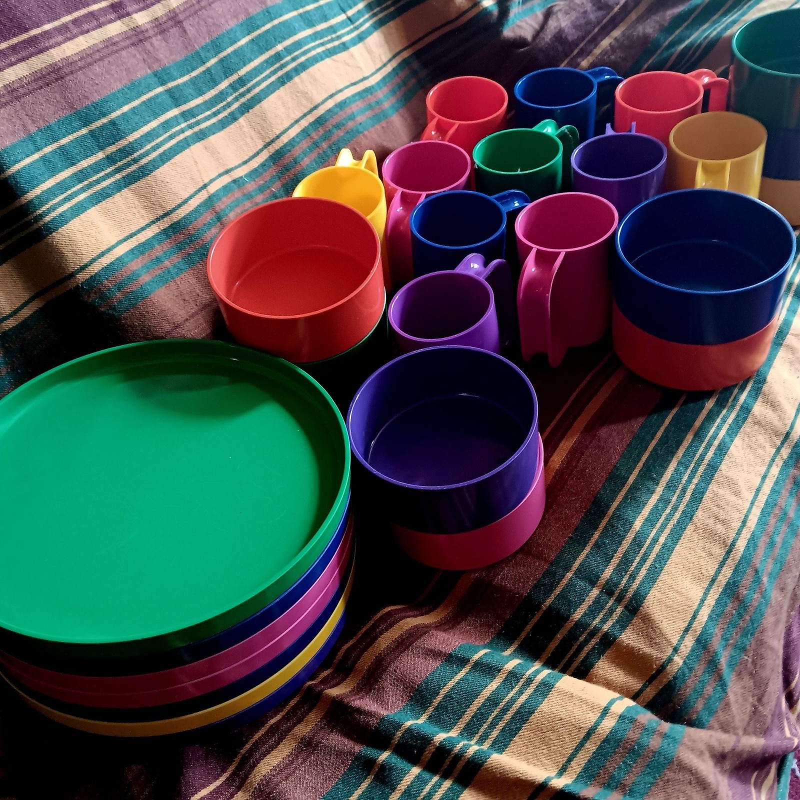 28pc Heller Rainbow Vintage Massimo Vignelli Stackable Set MCM MOD Plates Bowls