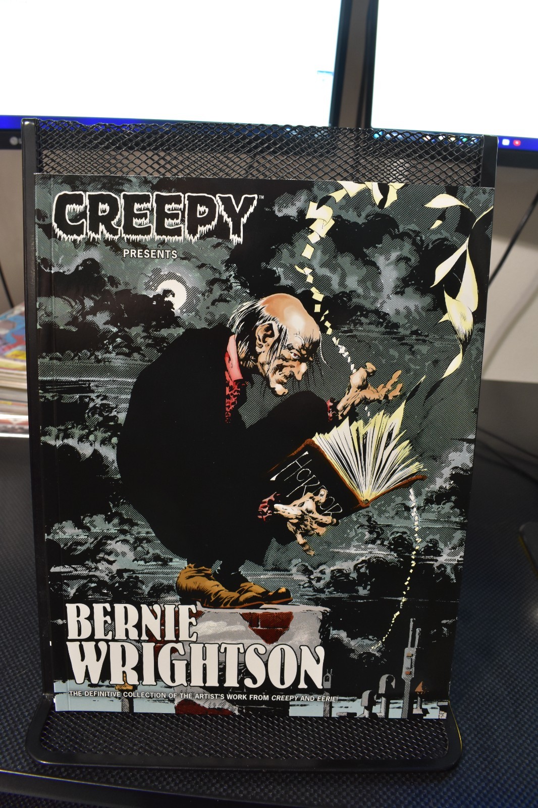 Creepy presents Bernie Wrightson Dark Horse Deluxe TPB 2026 BRAND NEW Eerie