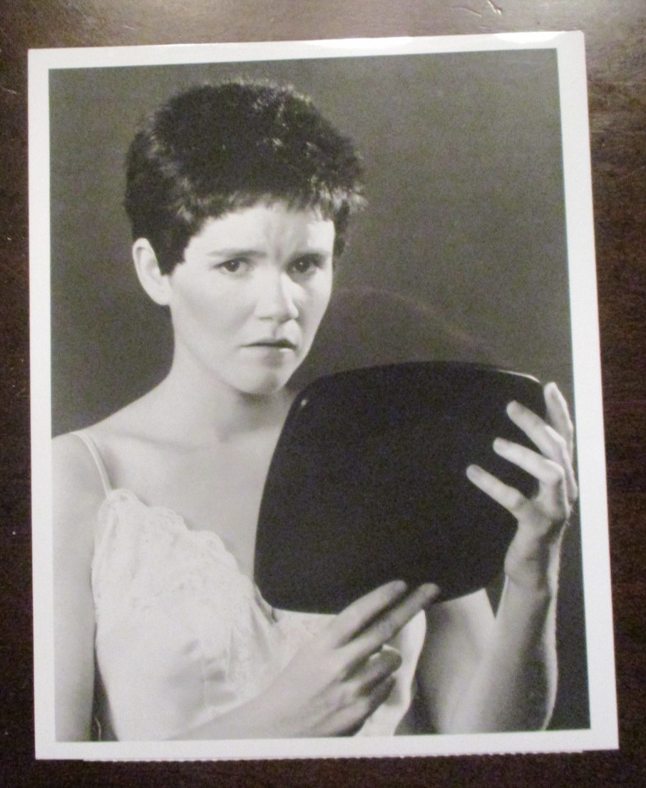 PRESS PROMO PHOTO 1988 MOVIE WHO IS JULIA STARRING MARE WINNINGHAM B&W 7X9 O105