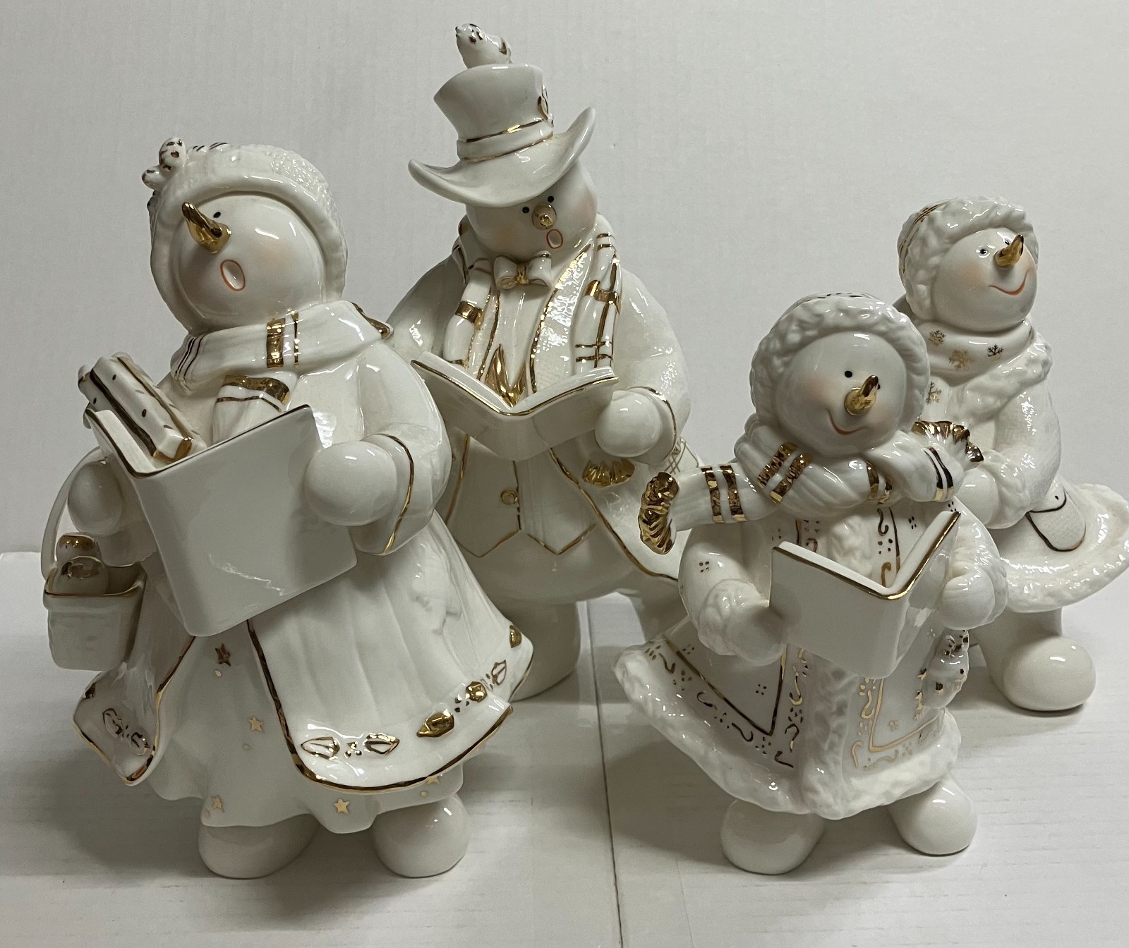 Vintage Traditions 4 Piece Porcelain Snowman Family White Gold Trim (SHIPS FREE)