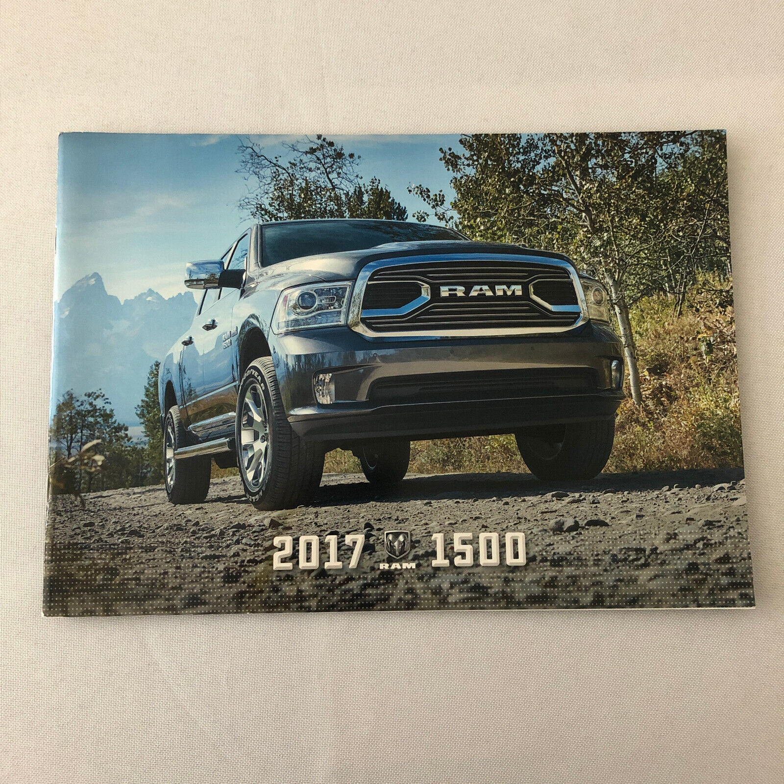 2017 Dodge Ram 1500 Pickup Truck Sales Brochure Catalog Rebel Laramie Longhorn +