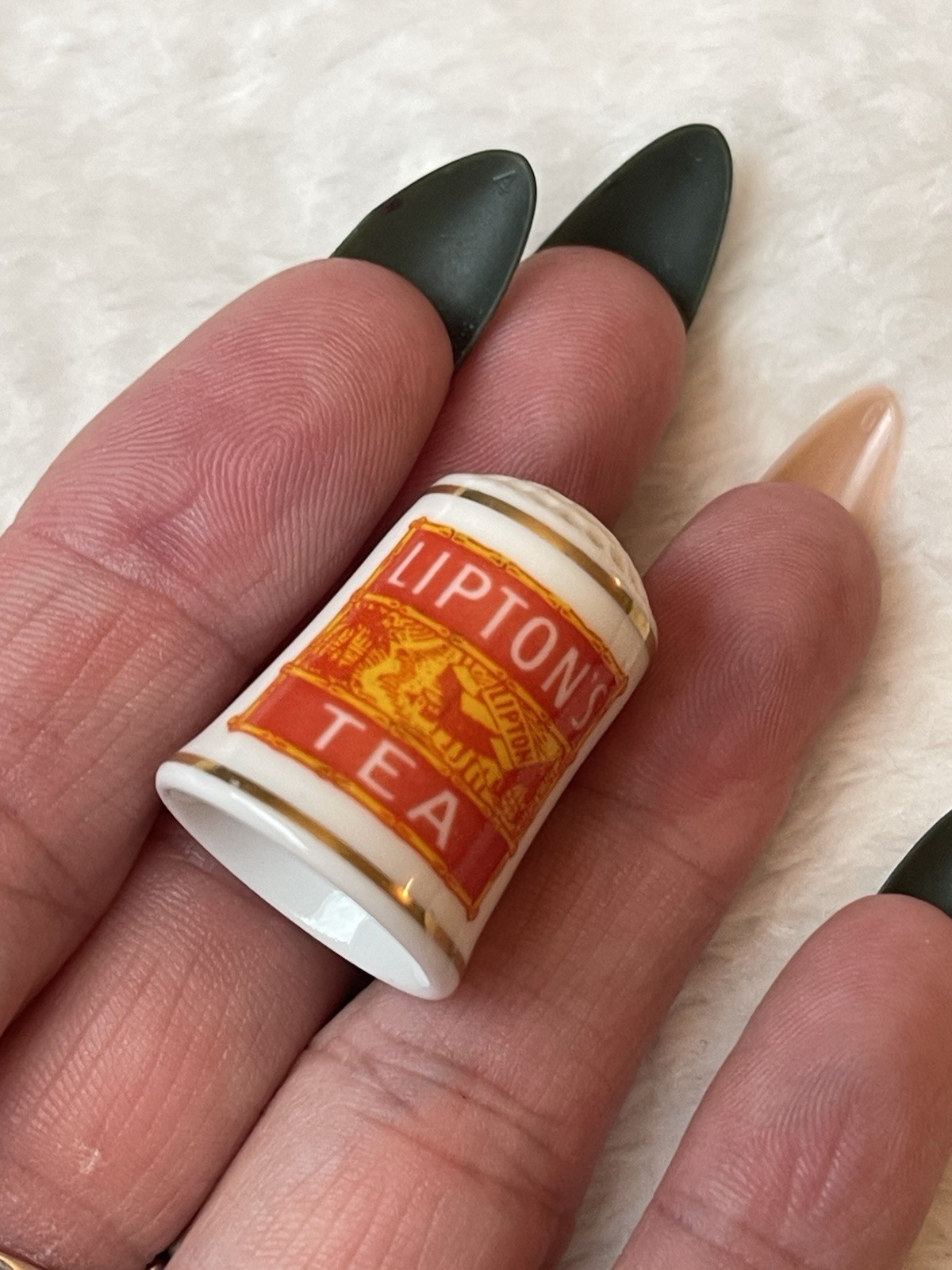 Vintage lipton's tea advertising porcelain thimble