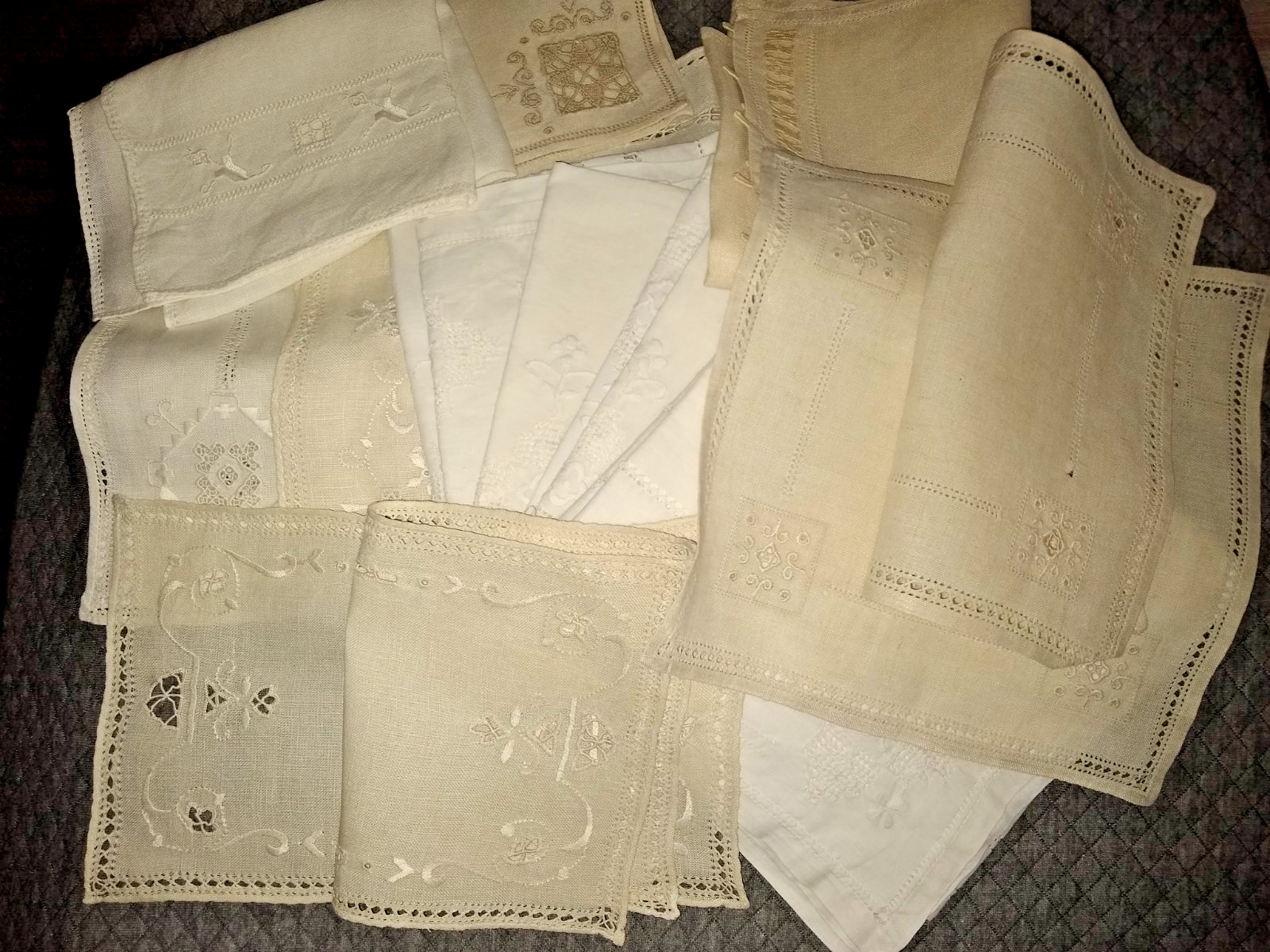 ANTIQUE HAND MADE EMBROIDERED LINENS LOT~ITALIAN~RUNNERS~MATS~TOWELS~SETS 15 PCS