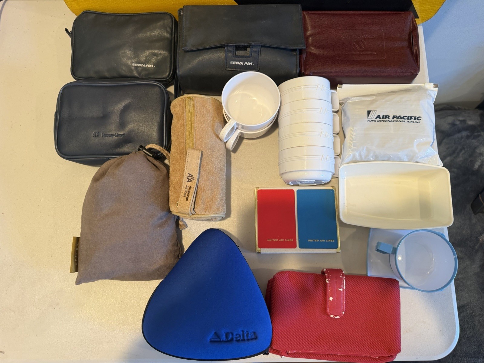 Lot Of Airlines Stuff Pan Am Delta United American Air France