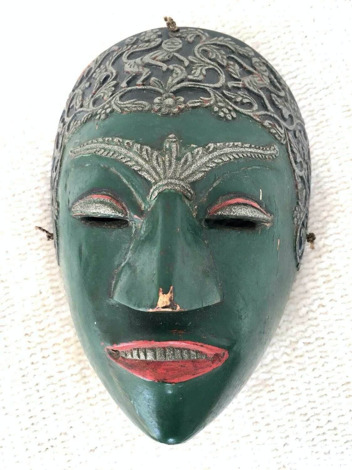 BEAUTIFULLY CARVED VINTAGE INDONESIAN TOPENG JAVA DANCE MASK