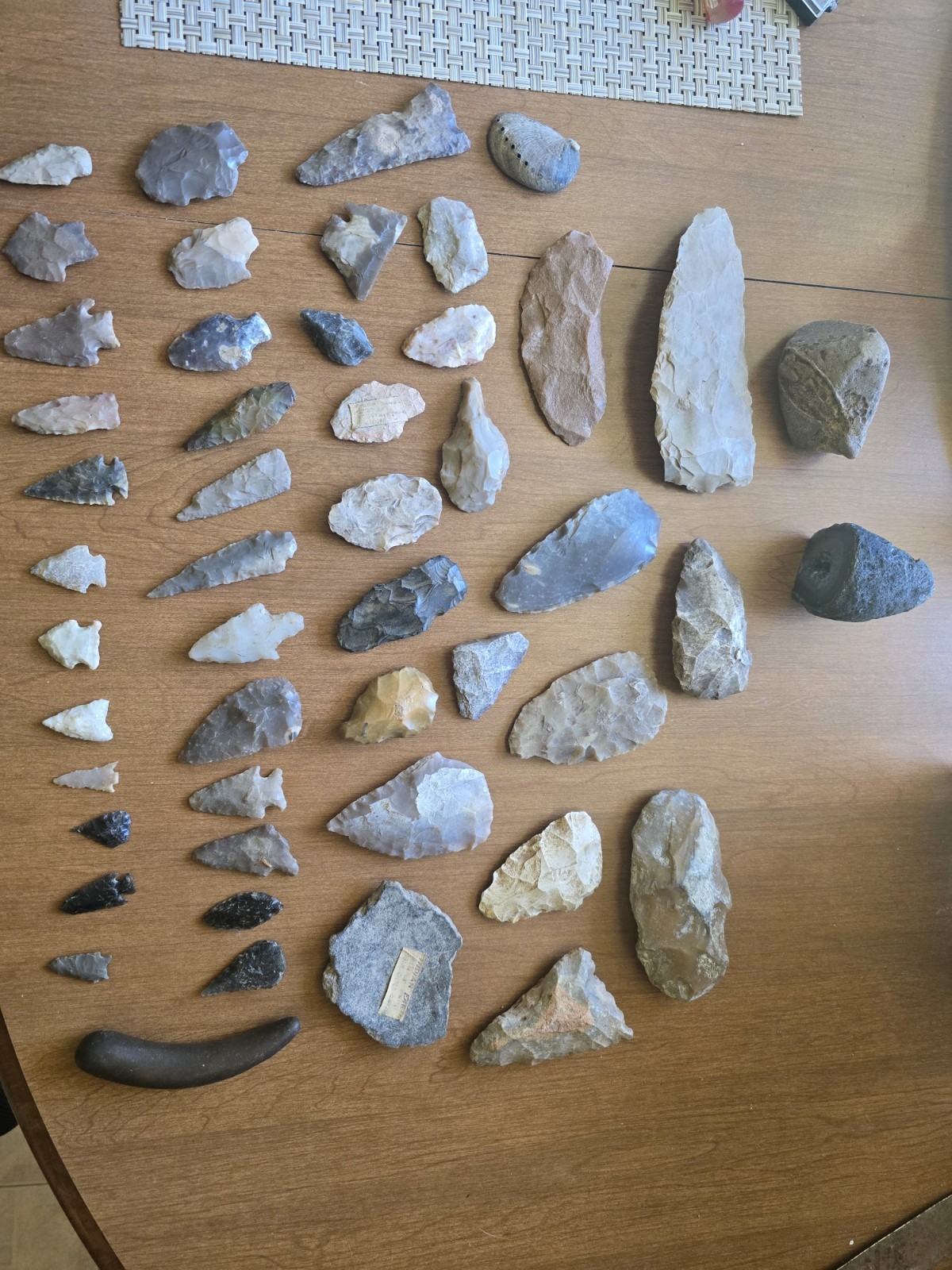  Mixed Lot of arrowheads Indian artifacts stone