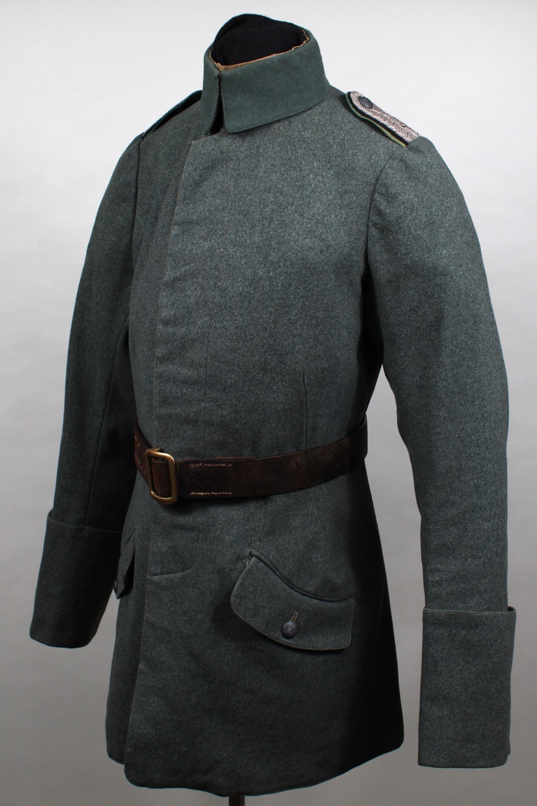 WWI - Original Model 1915 5th Jaeger Zu Pferde Officer's Uniform With Cav. Belt
