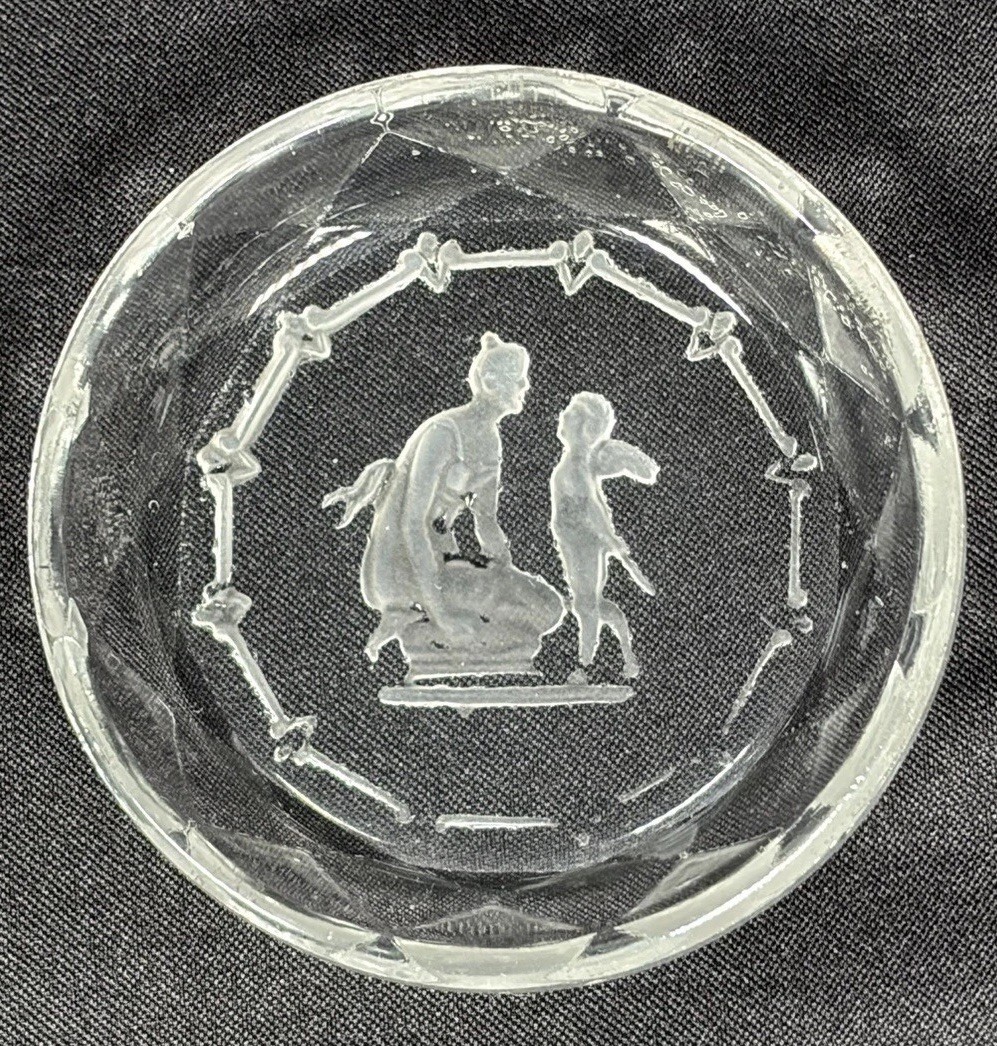 ATQ Art Deco Heinrich Hoffman Glass Salt Cellar Dip Intaglio Clear Woman Cherub