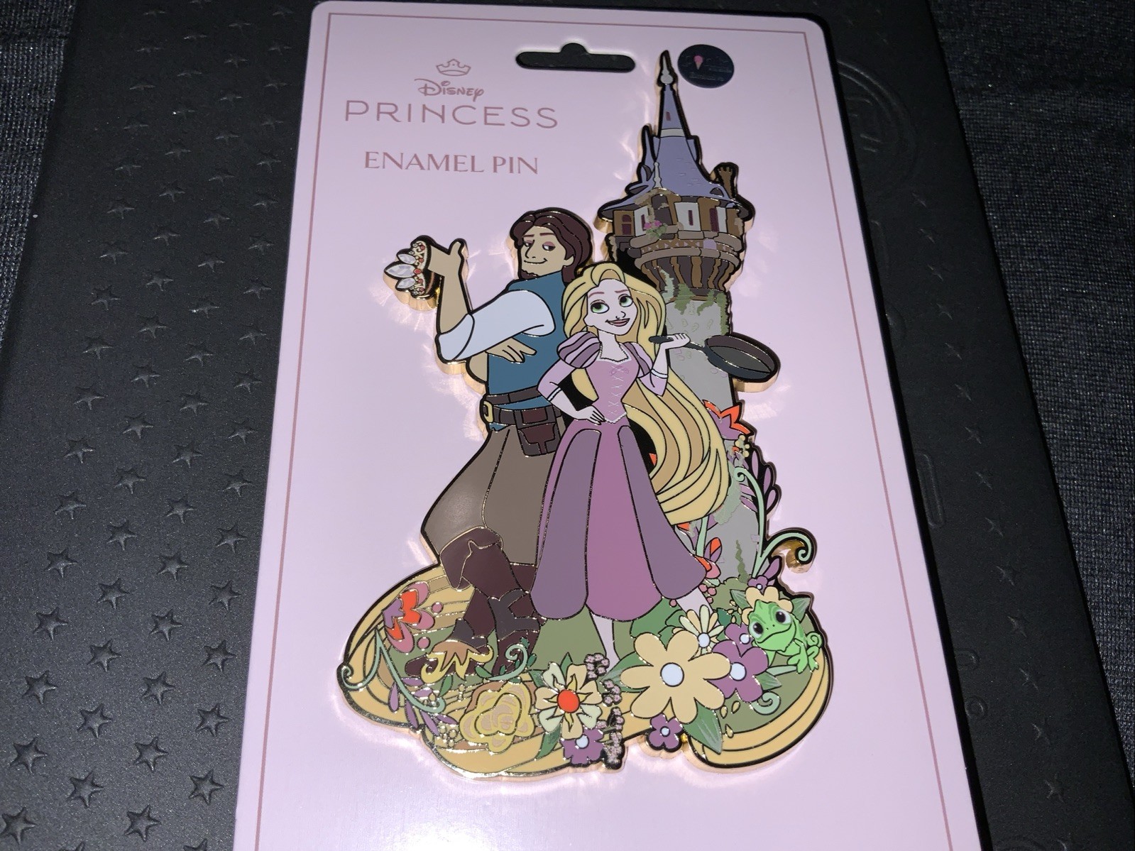 PALM Disney TANGLED Tower RAPUNZEL & FLYNN RIDER Jumbo 5” Pin LE 200 RARE