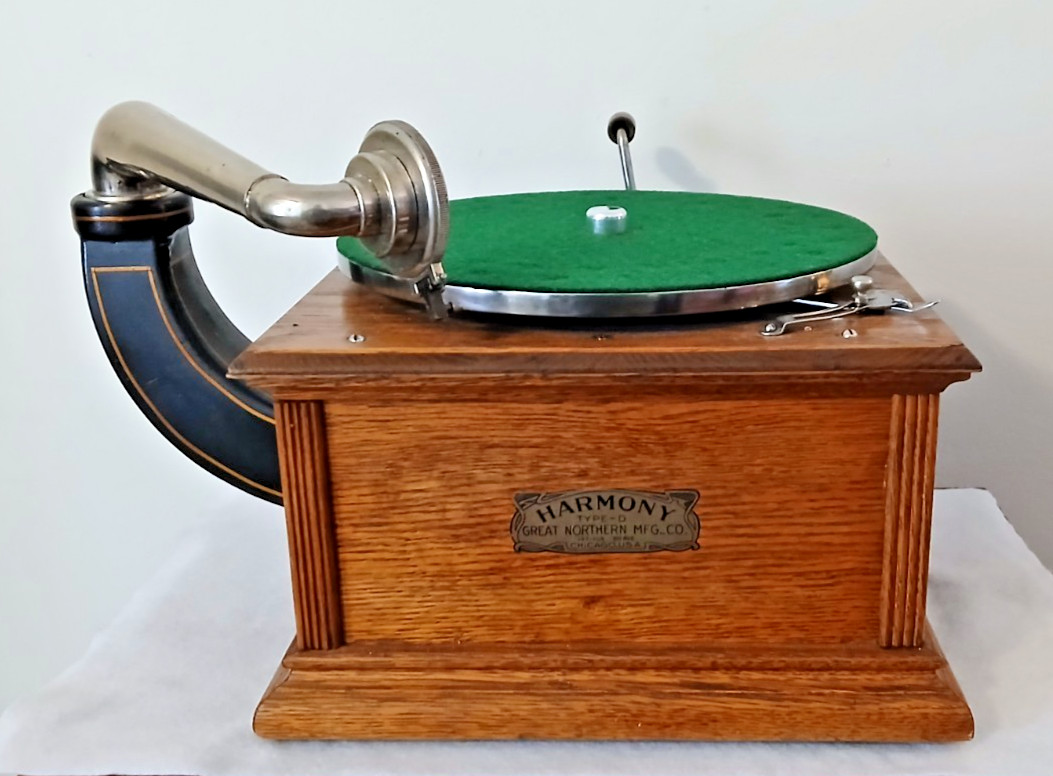 Antique c. 1906 Harmony, Great Northern Mfg. Co.  Talking Machine Type-D