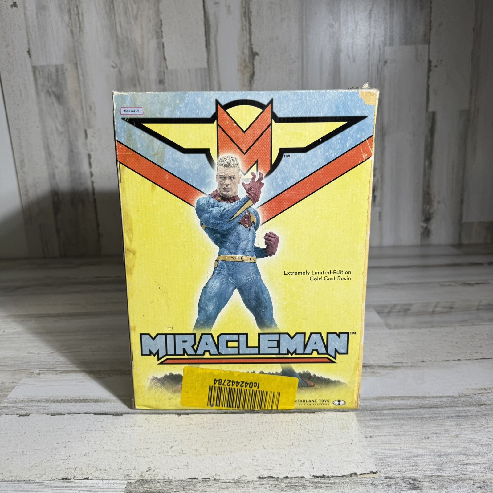 Miracleman Extremely Limited-Edition Cold Cast Resin Statue McFarlane Toys NSIB